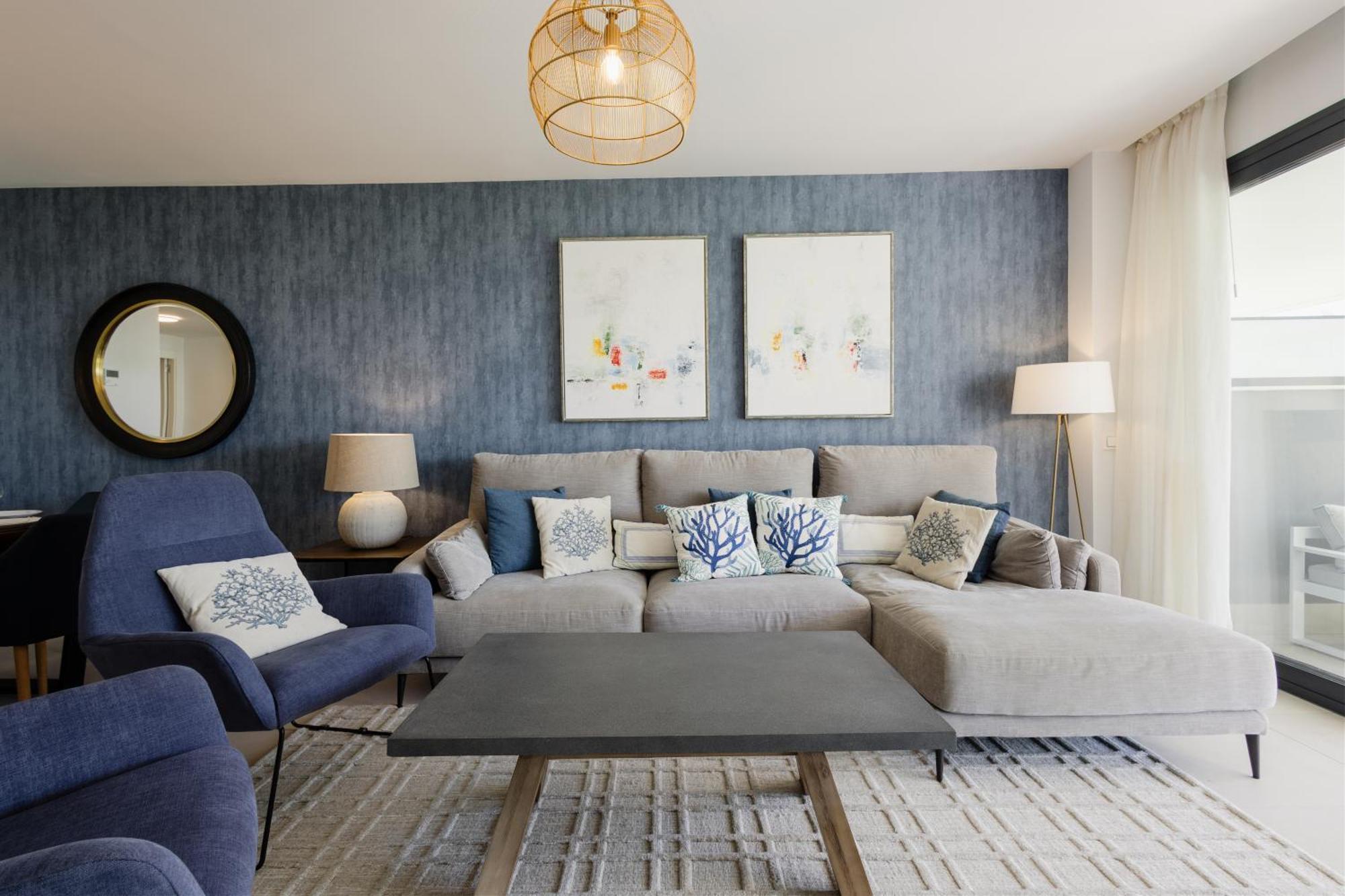 Apartment Luxurious 2 Bedroom Close To The In *