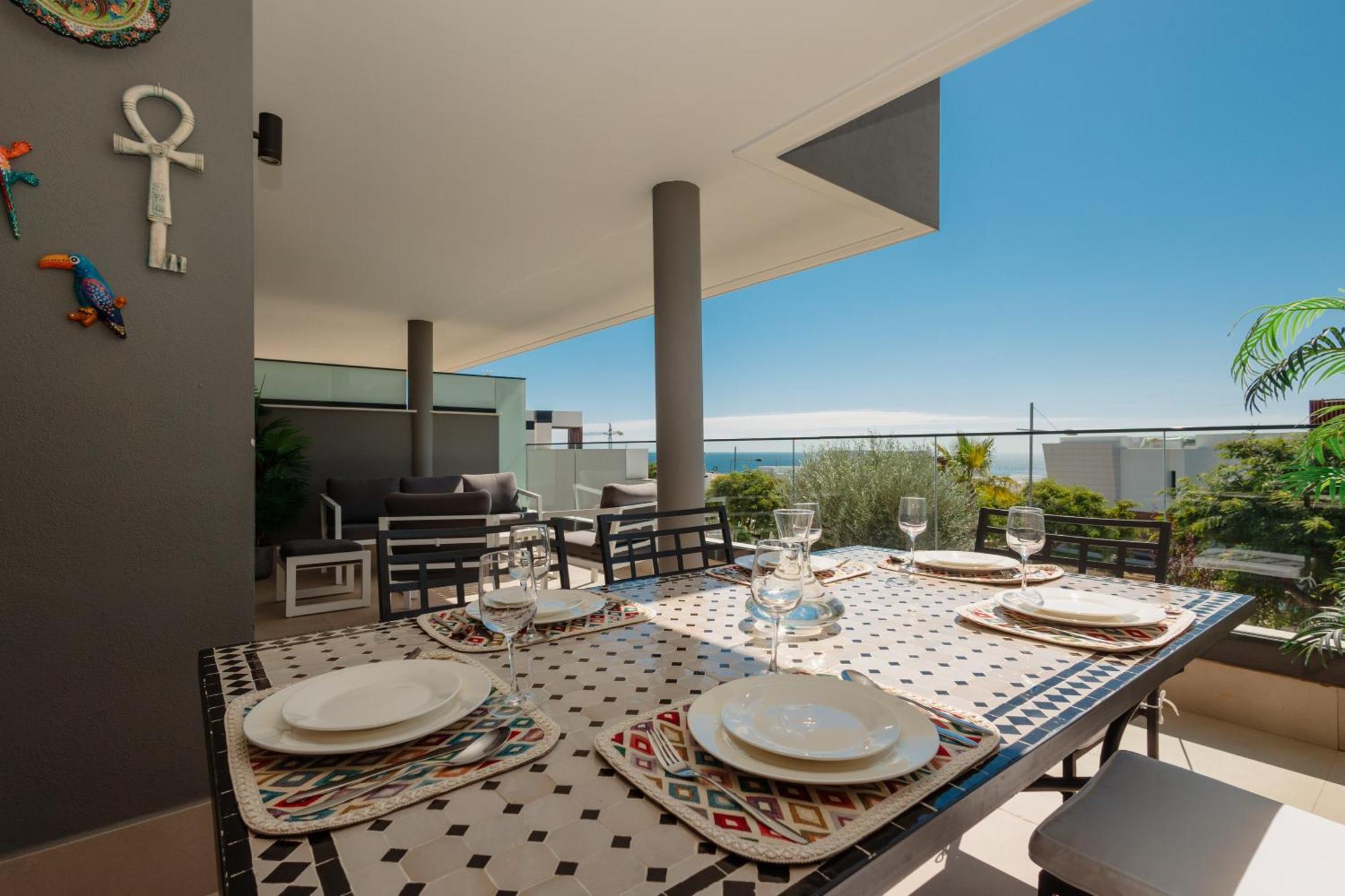 Magnificent Apartment, Close To The Beach, In * Estepona
