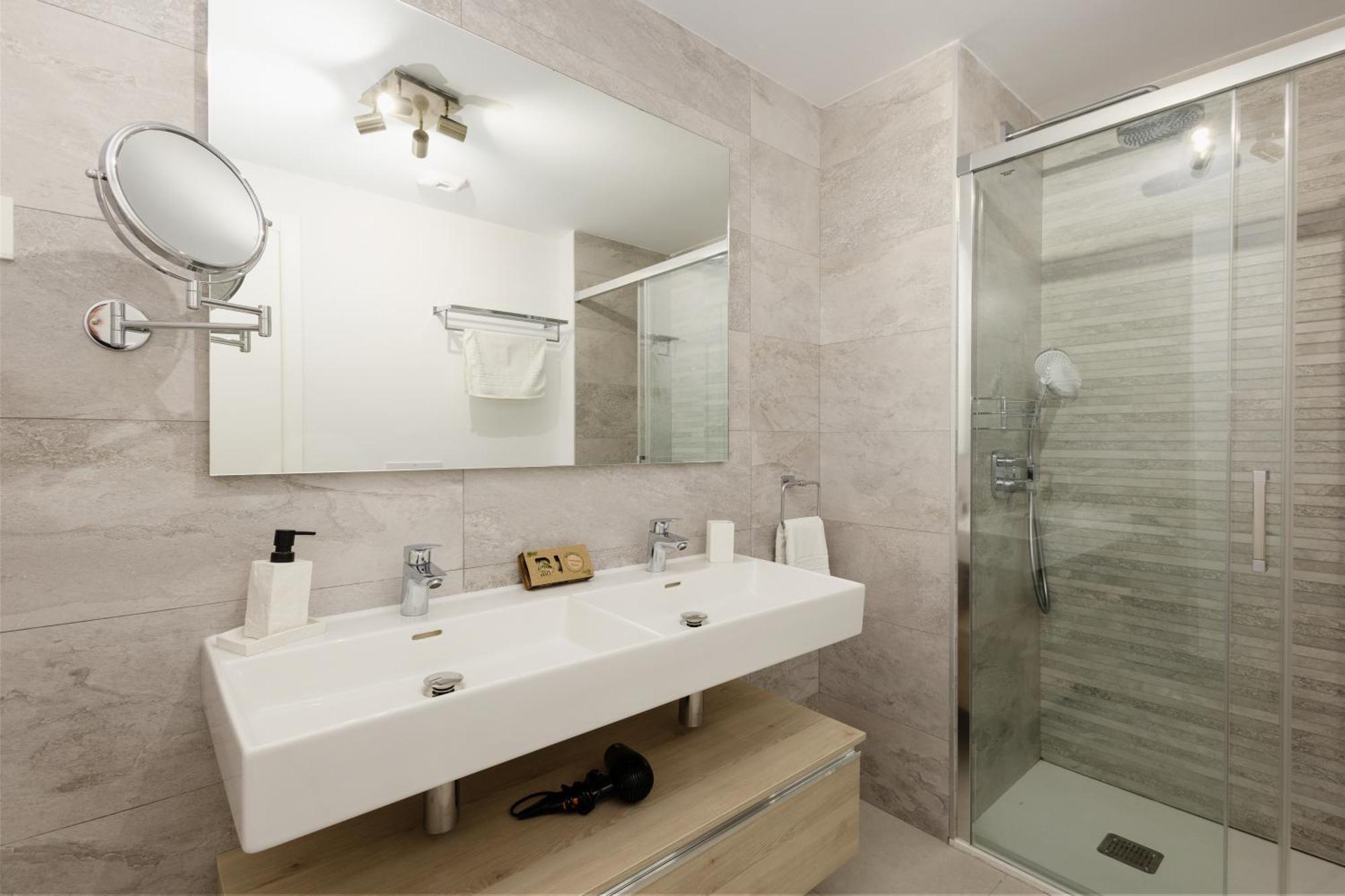 Apartment Magnificent Apartment, Close To The Beach, In Estepona