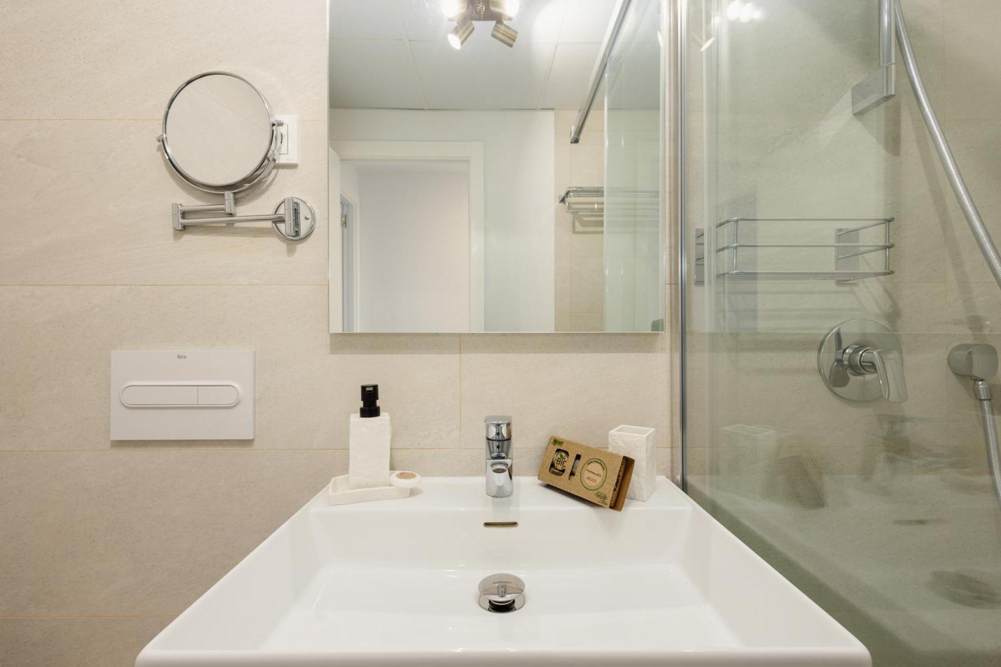 Magnificent Apartment, Close To The Beach, In Estepona