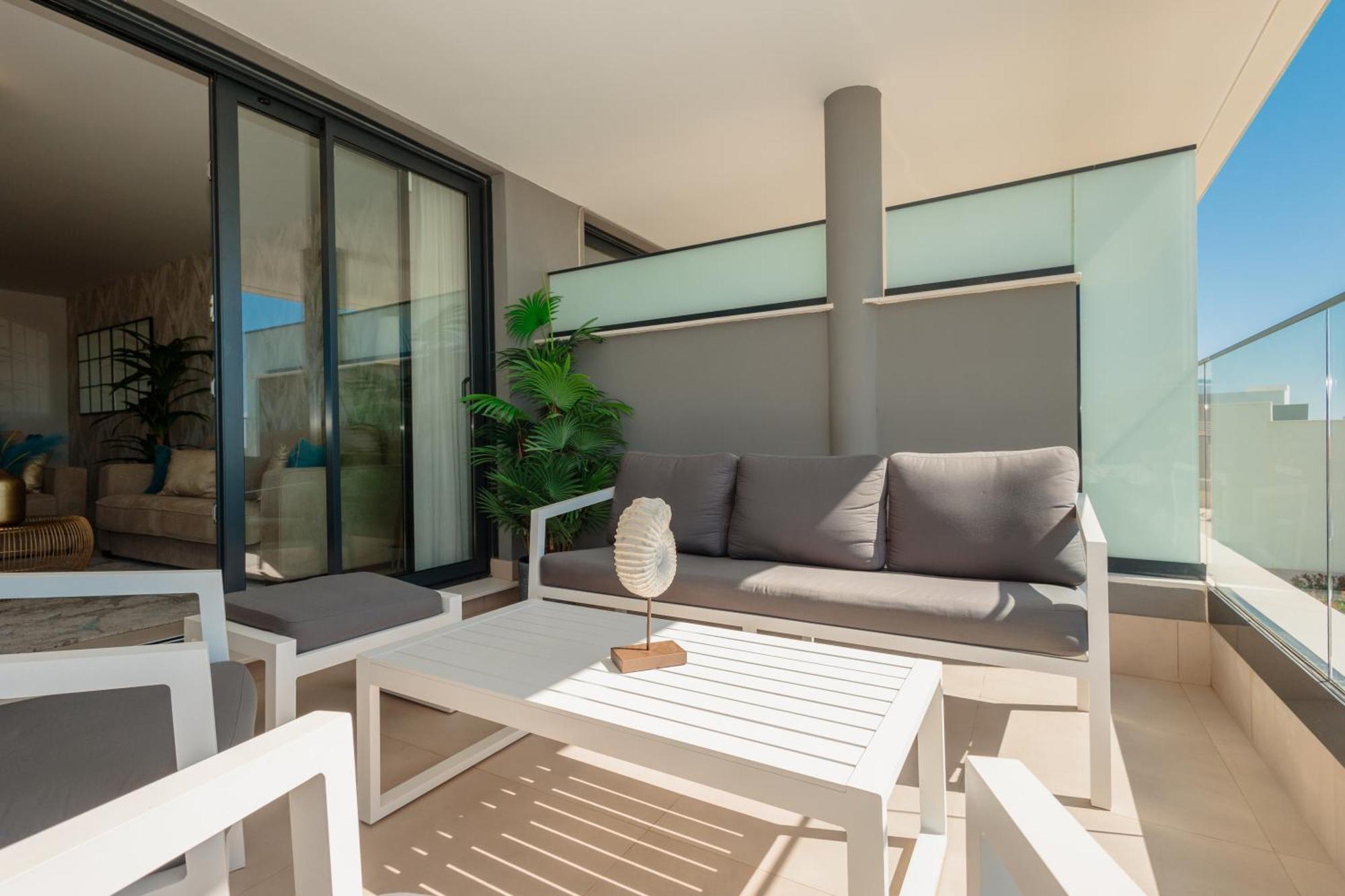 Magnificent Apartment, Close To The Beach, In *