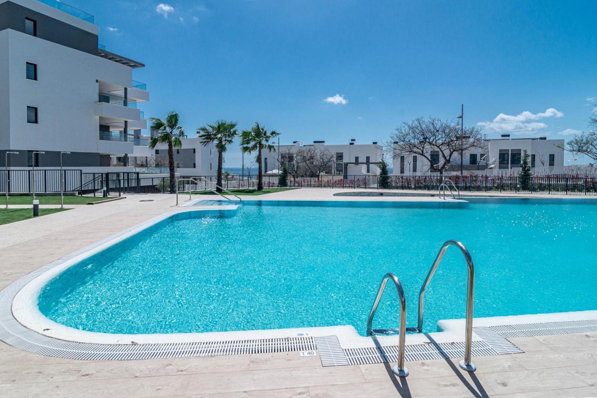 Lme144a Spacious & Luxury Family Apartment Estepona