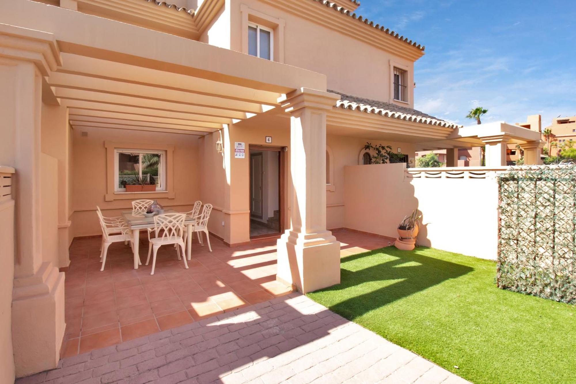 Elegante Adosado Con Con Vistas Al Mar Y Piscina - Costa Galera Park 10 4 * Estepona
