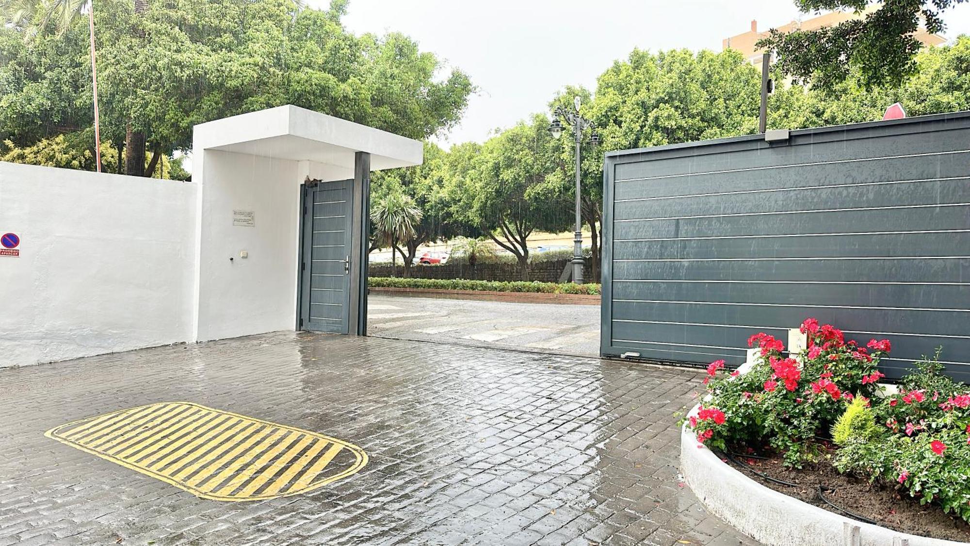 The Pearl Of Pinacho - Front & Swimming Pool * Estepona