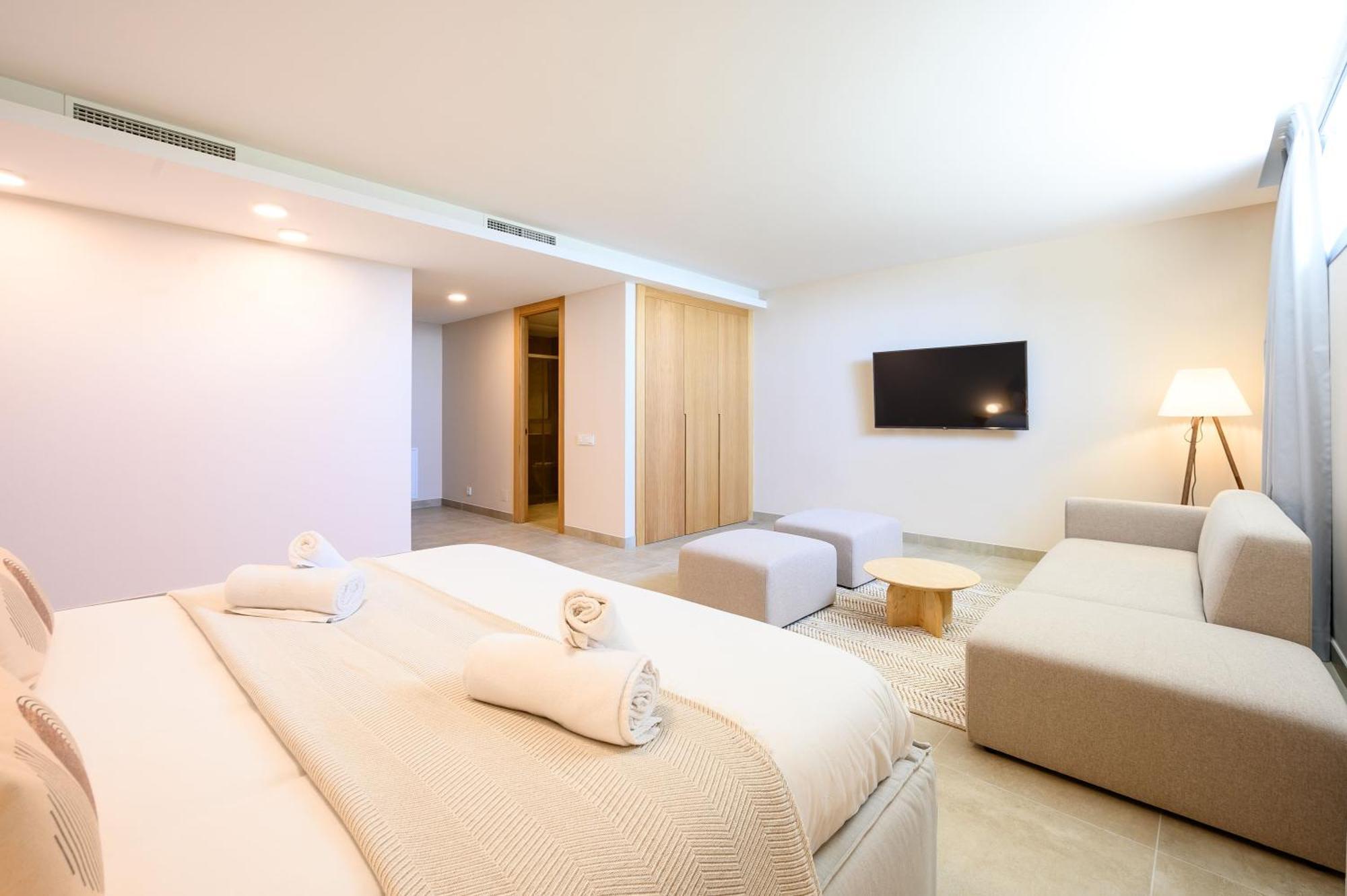 Dobo Homes - Stunning With Views Of Costa Del Sol * Estepona