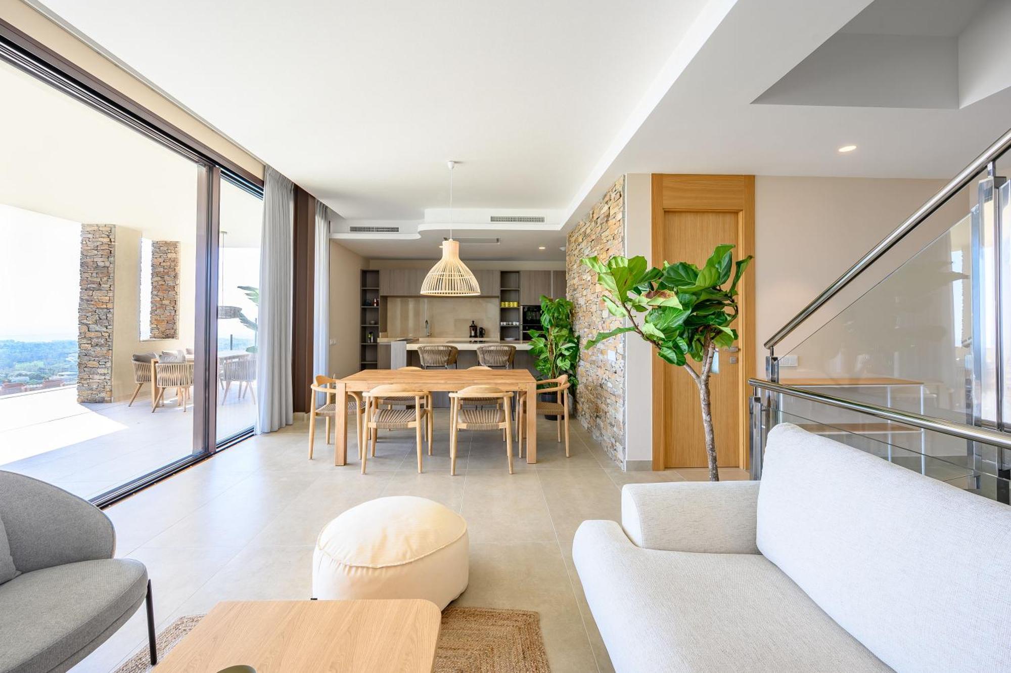 Dobo Homes - Stunning With Views Of Costa Del Sol *