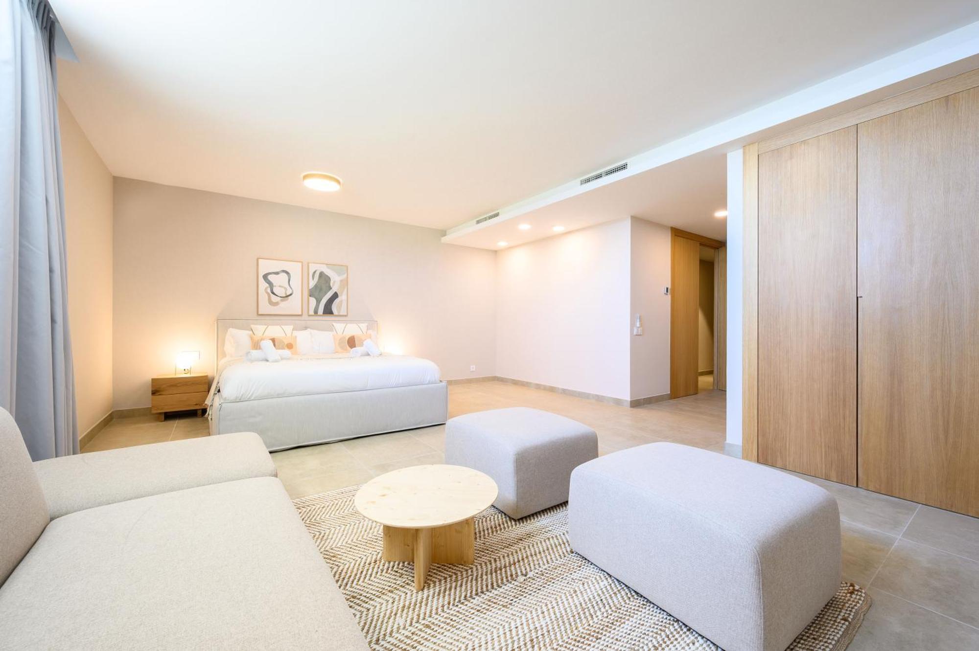 Dobo Homes - Stunning With Views Of Costa Del Sol