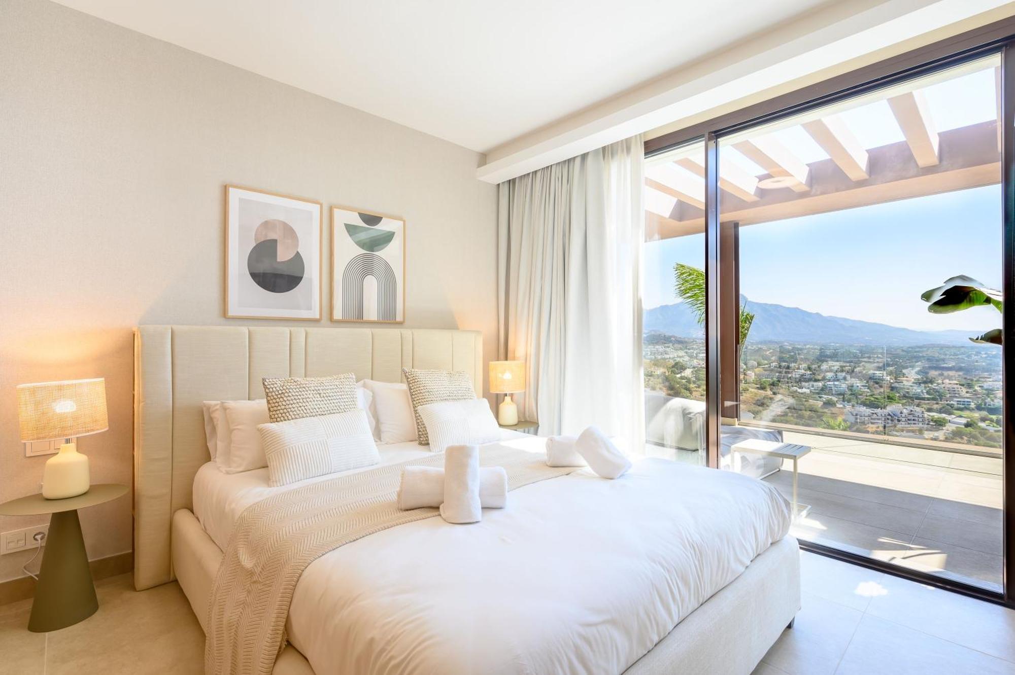 Dobo Homes - Stunning With Views Of Costa Del Sol Estepona