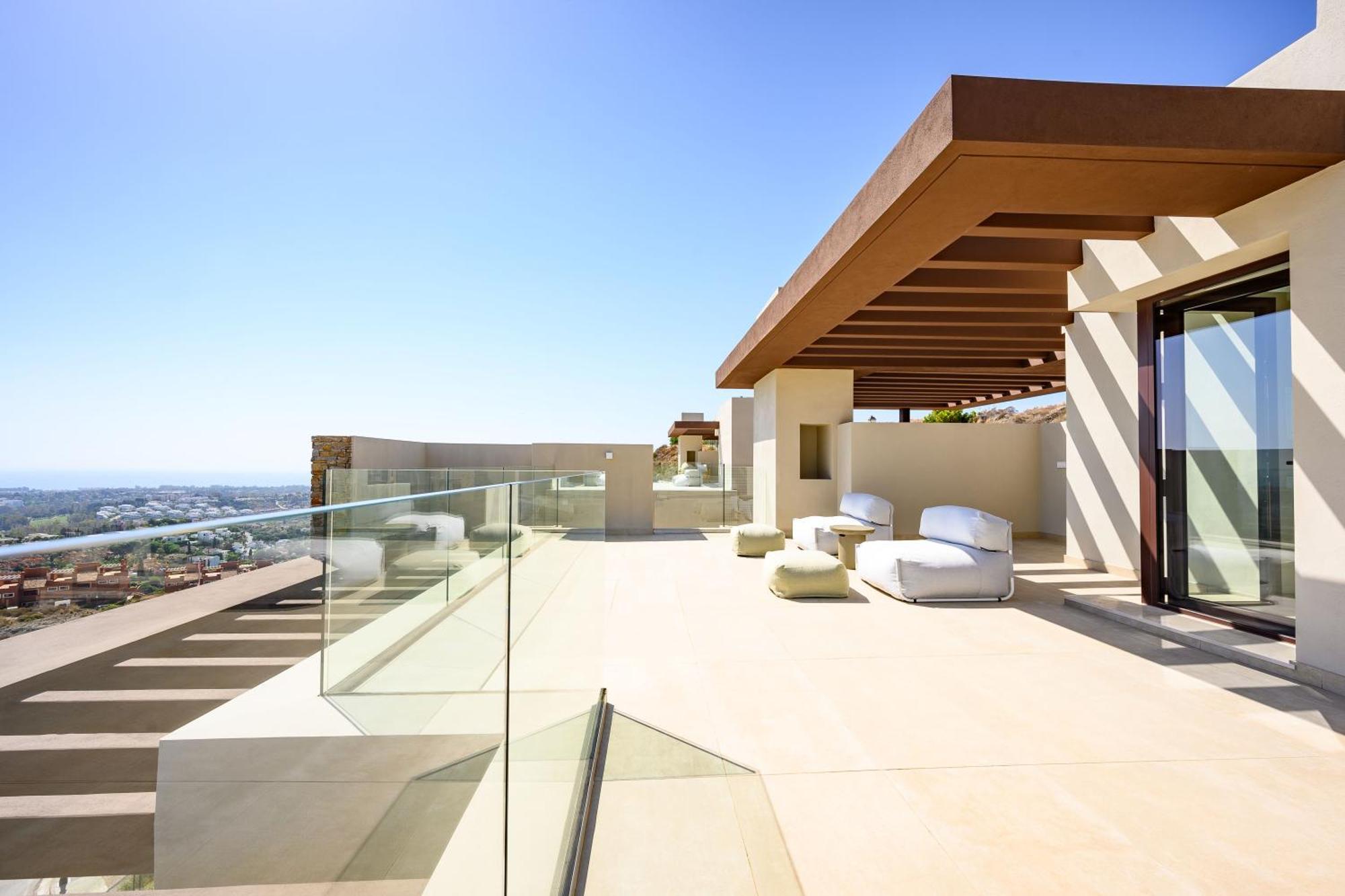 Dobo Homes - Stunning With Views Of Costa Del Sol Villa