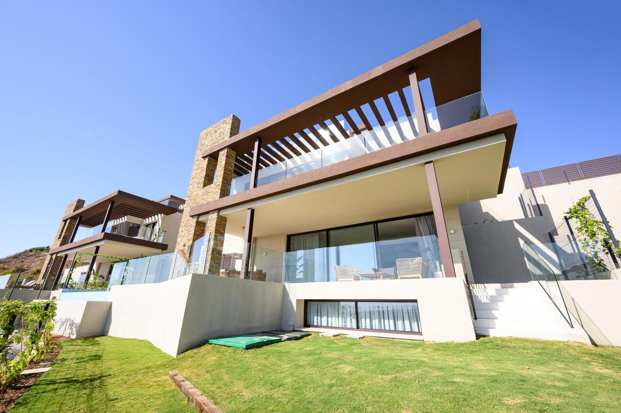 Dobo Homes - Stunning With Views Of Costa Del Sol
