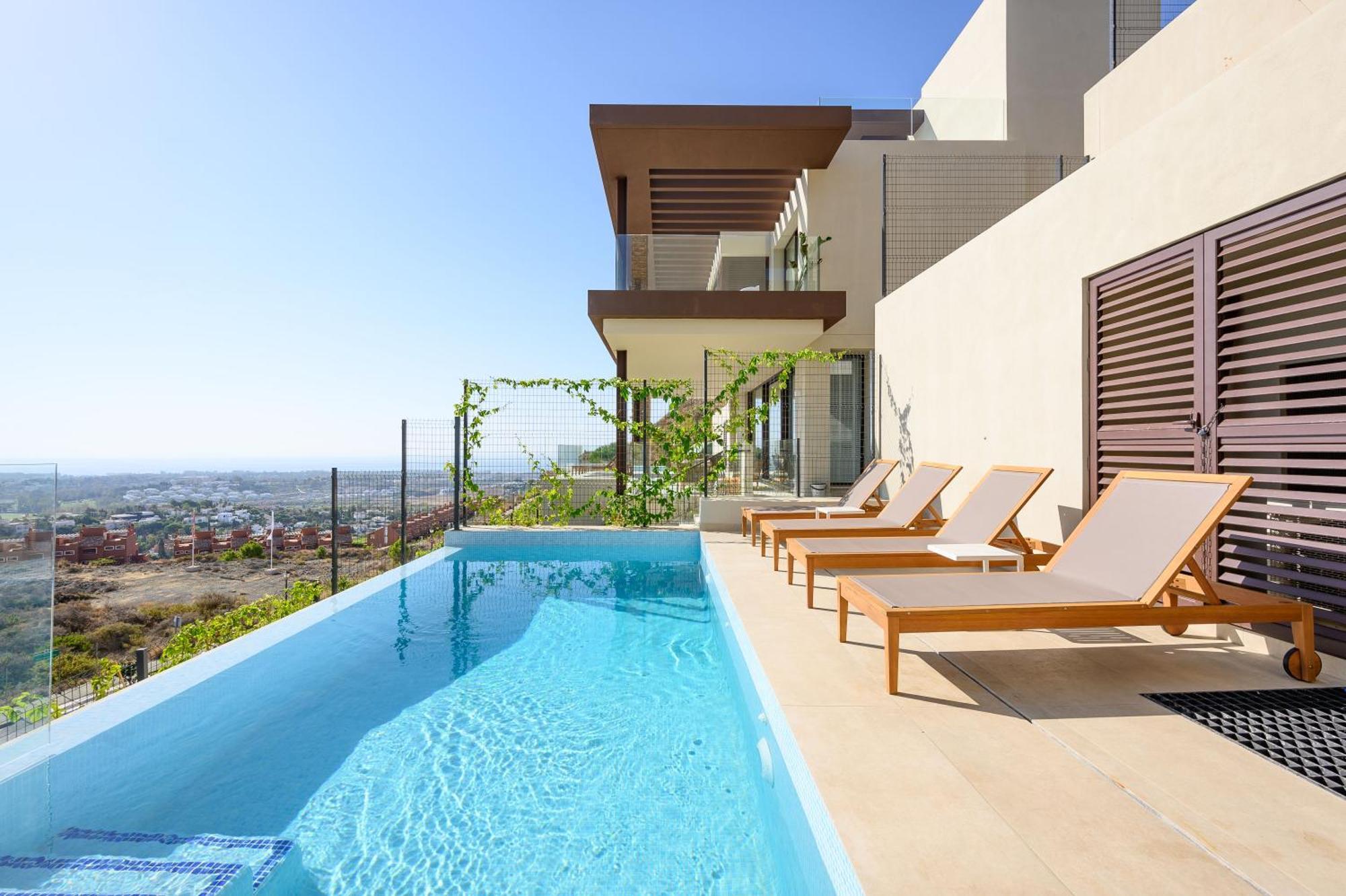 Dobo Homes - Stunning With Views Of Costa Del Sol
