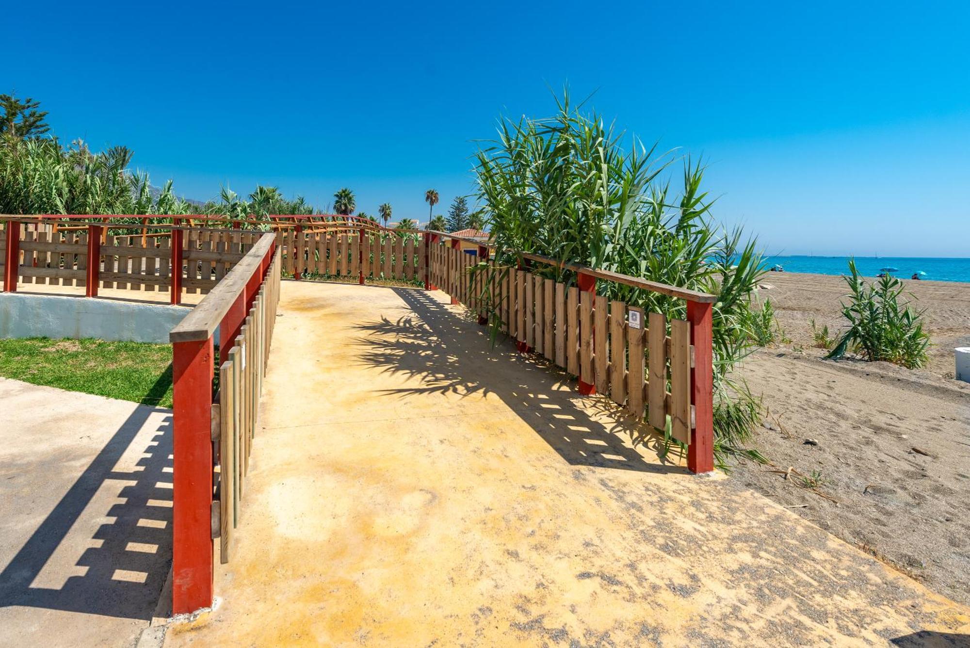 Golden Bay *
