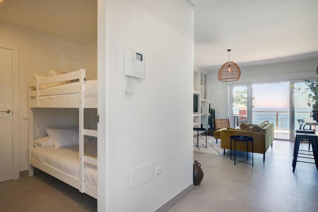 Cadiz - Gerenoveerd Met Groot Balkon & Zeezicht * Estepona