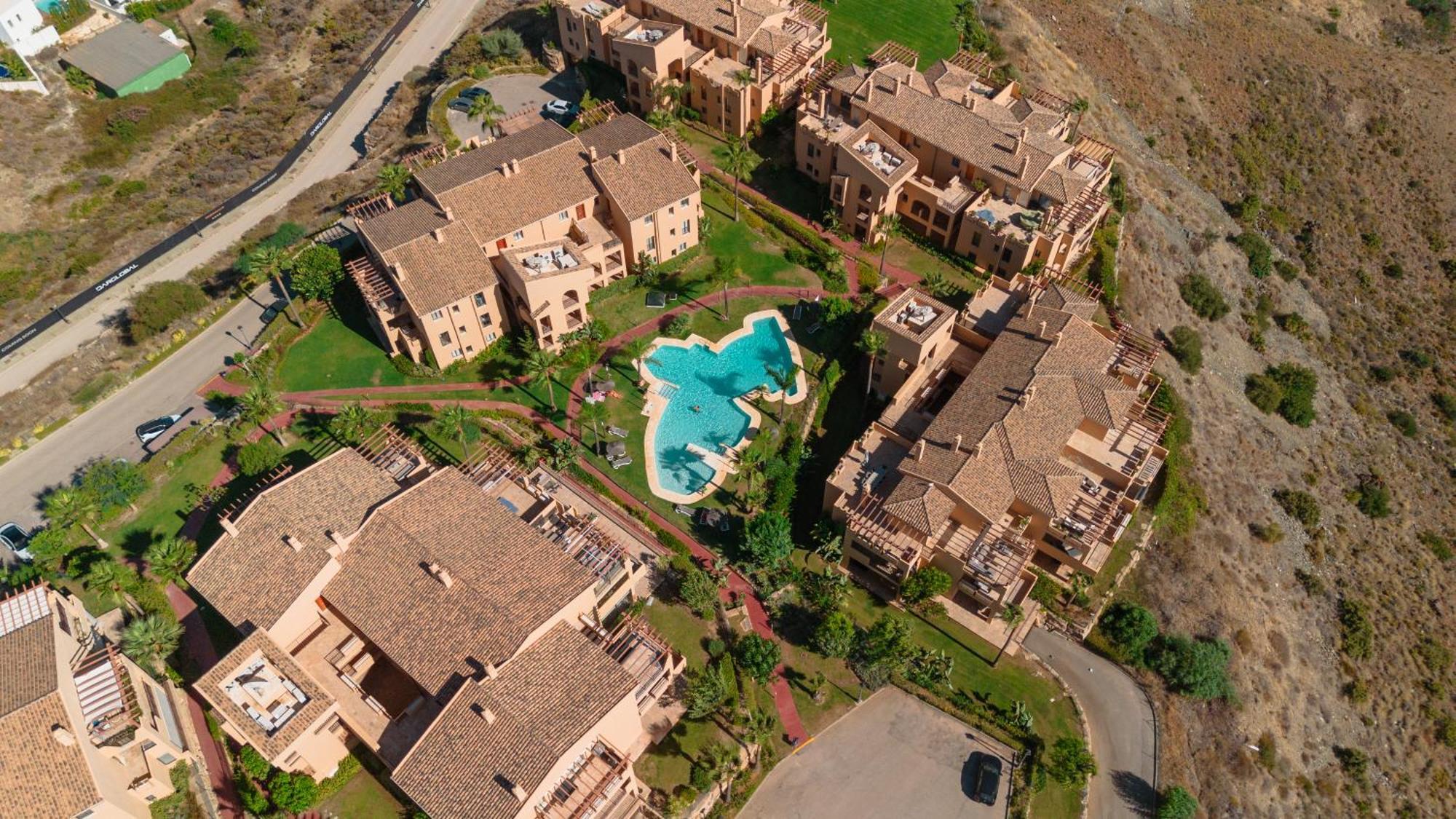 Beautiful In Benahavis, Marbella Apartment