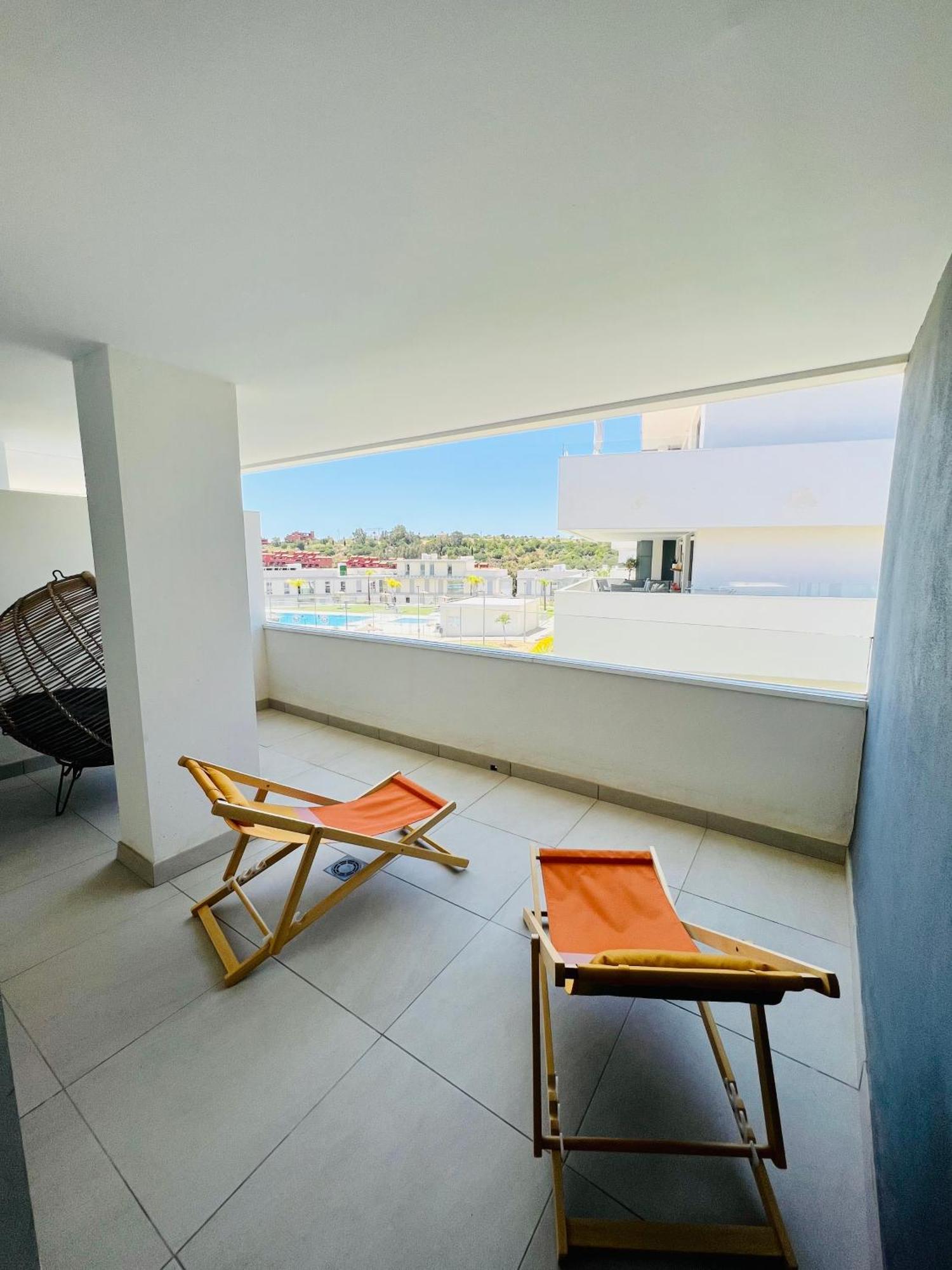 Serenity Views Lumineux Avec Terrasse, Nature Et Piscine Estepona