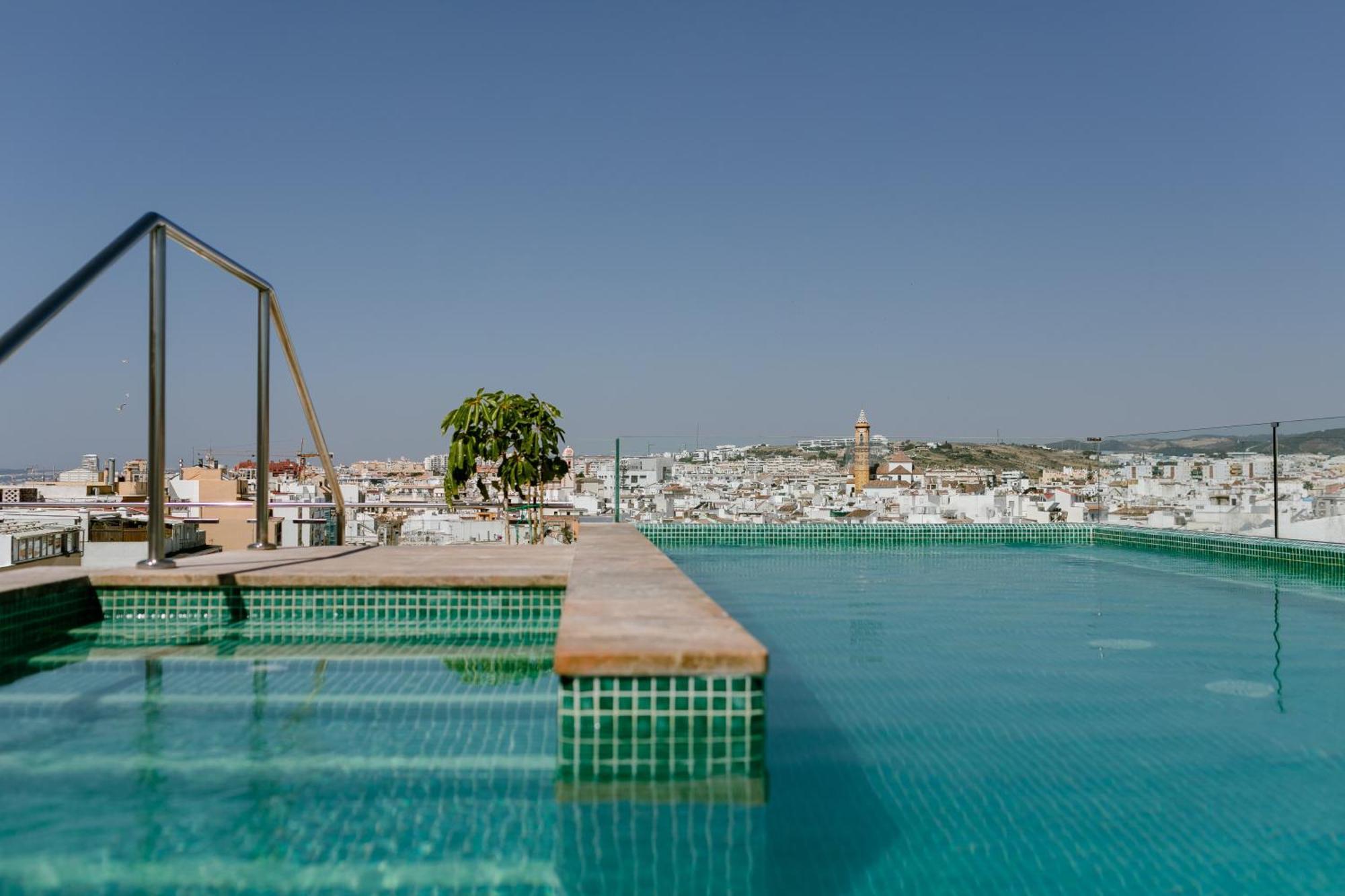 Hotel Plaza 3*