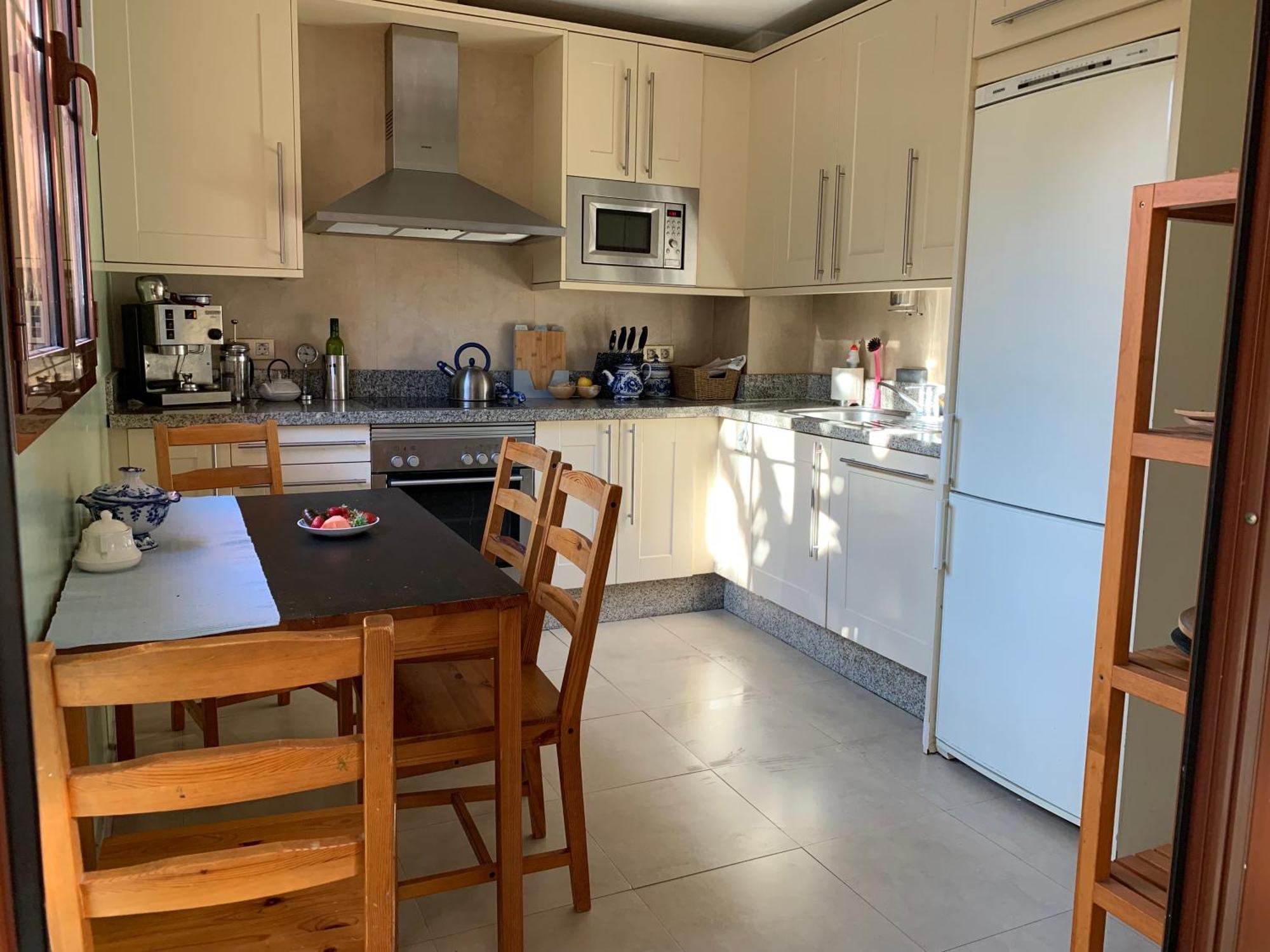 Your Oasis Of Luxury And Leisure At Gazules Del Sol In Marbella Area - Benahavis Apartment *