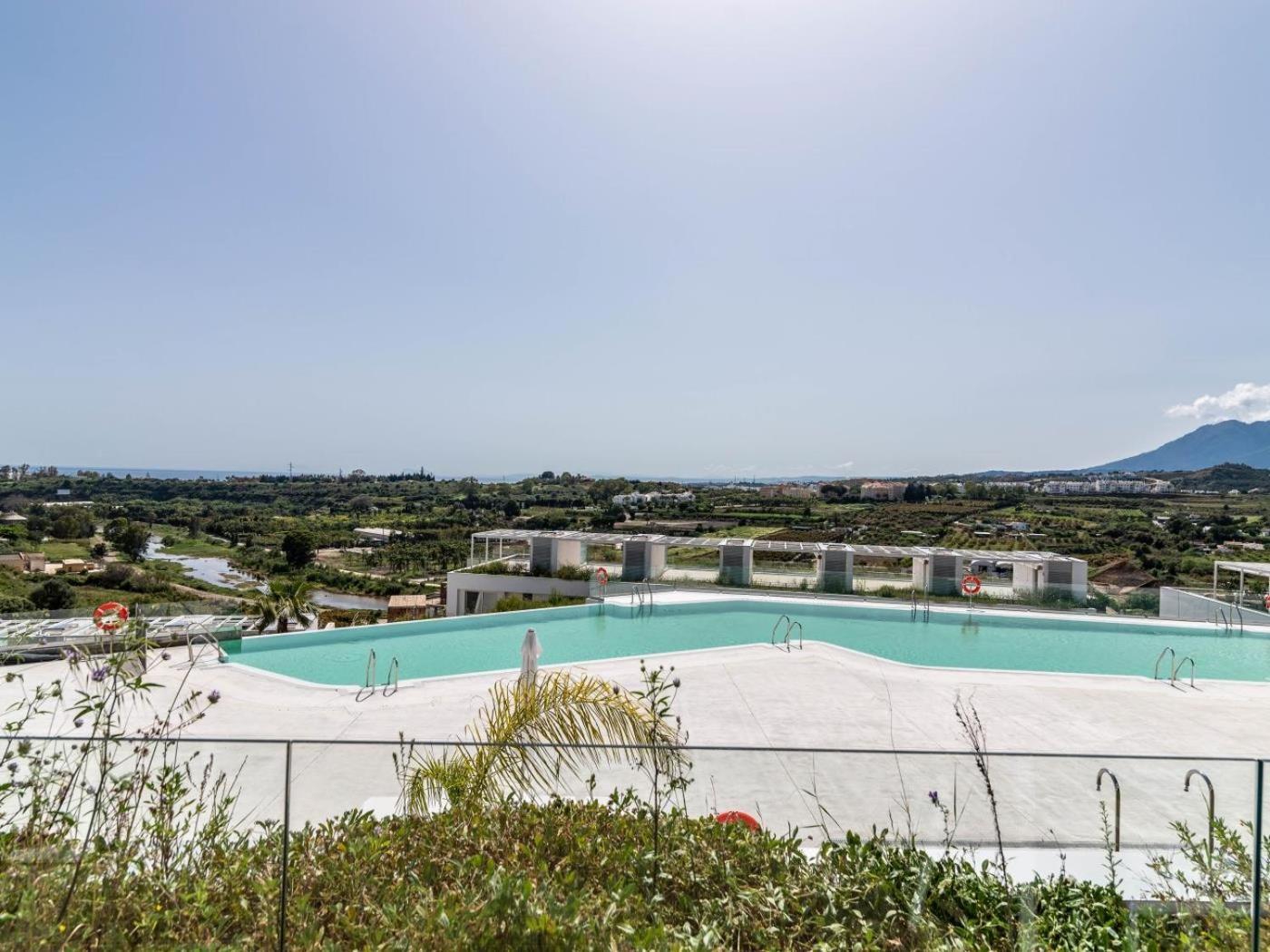 Newly Built 3 Bed Townhouse With Pool, Bbq, Sea Views Apartment