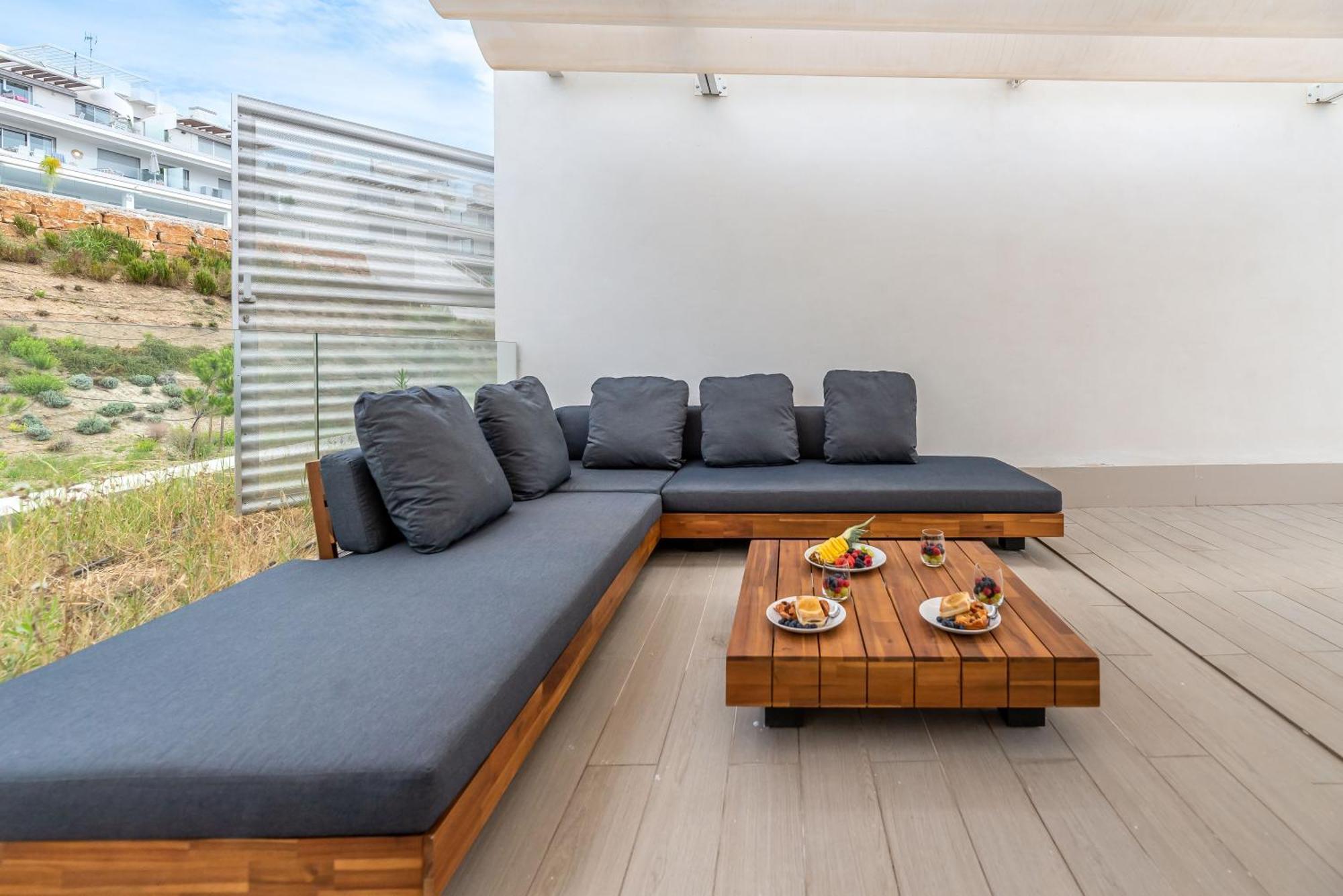 Newly Built 3 Bed Townhouse With Pool, Bbq, Sea Views Apartment