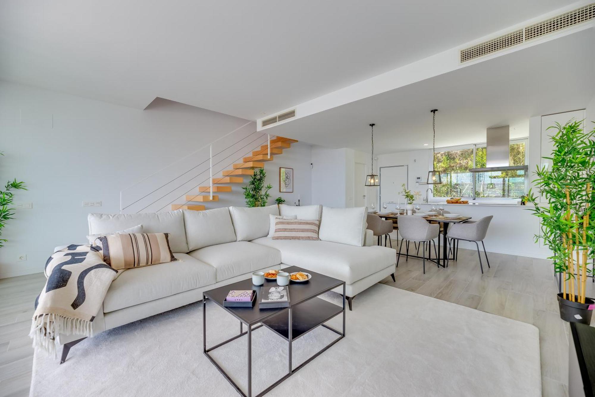 Newly Built 3 Bed Townhouse With Pool, Bbq, Sea Views