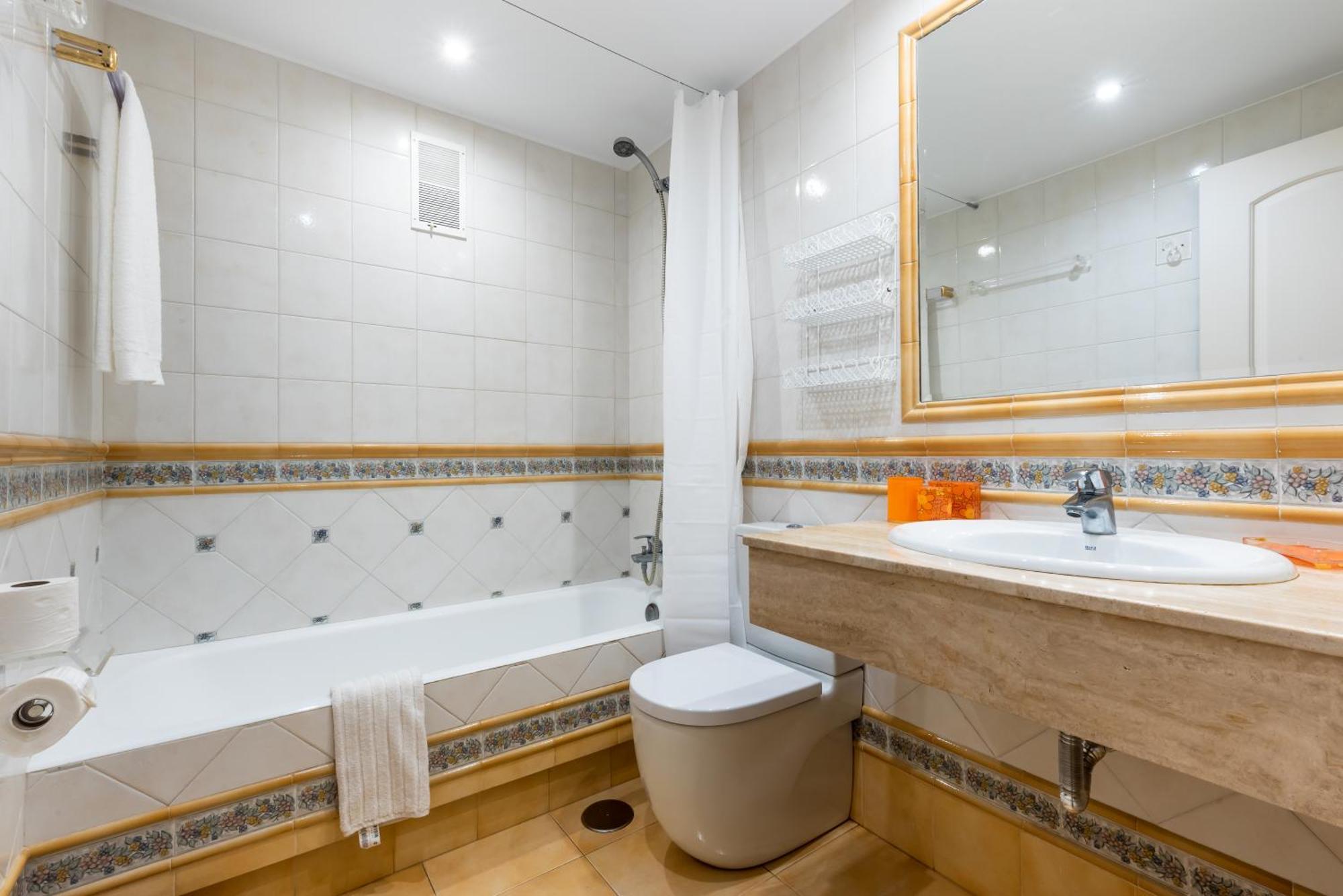 Alcazaba Apartment Estepona