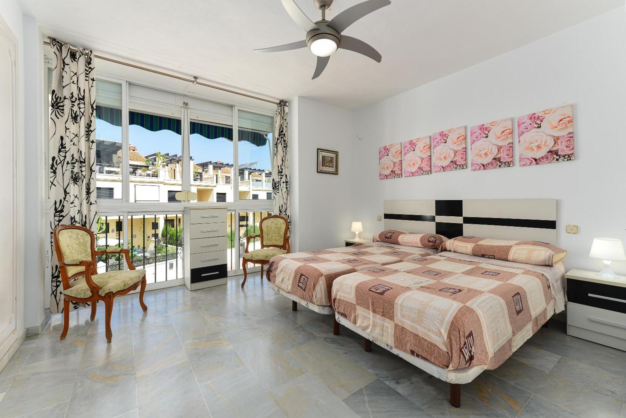Spacious Beachfront Vakantiehuis *