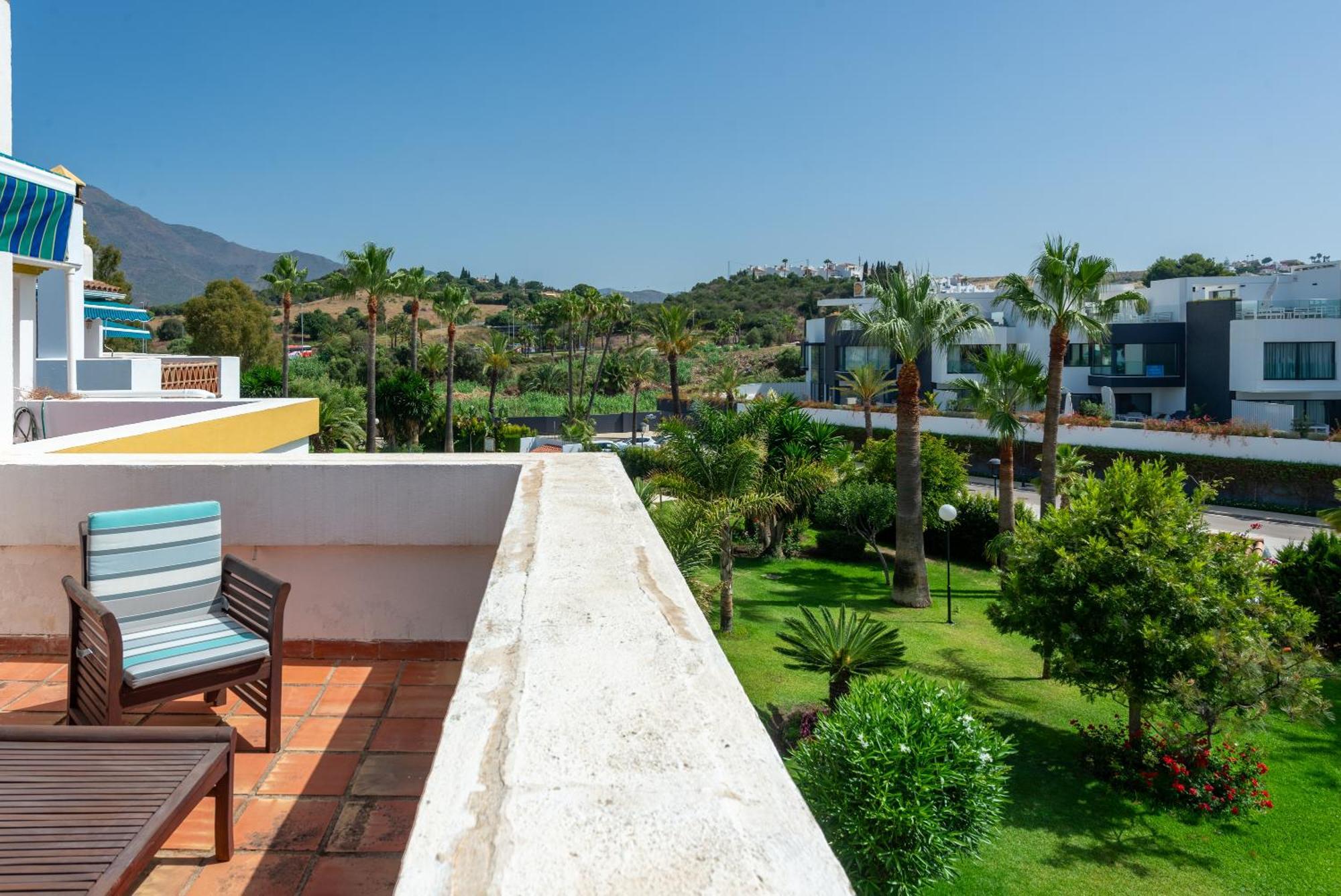 Spacious Beachfront * Estepona