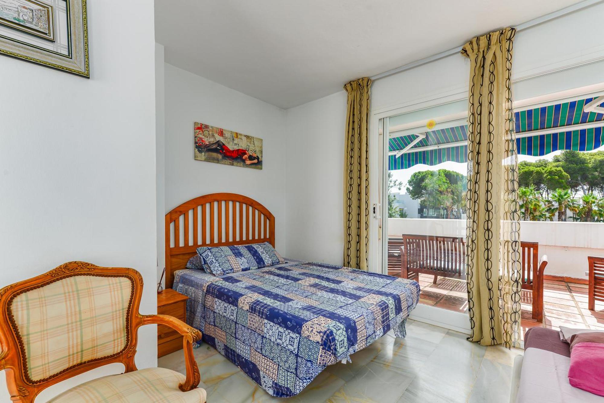 Spacious Beachfront Vakantiehuis Estepona