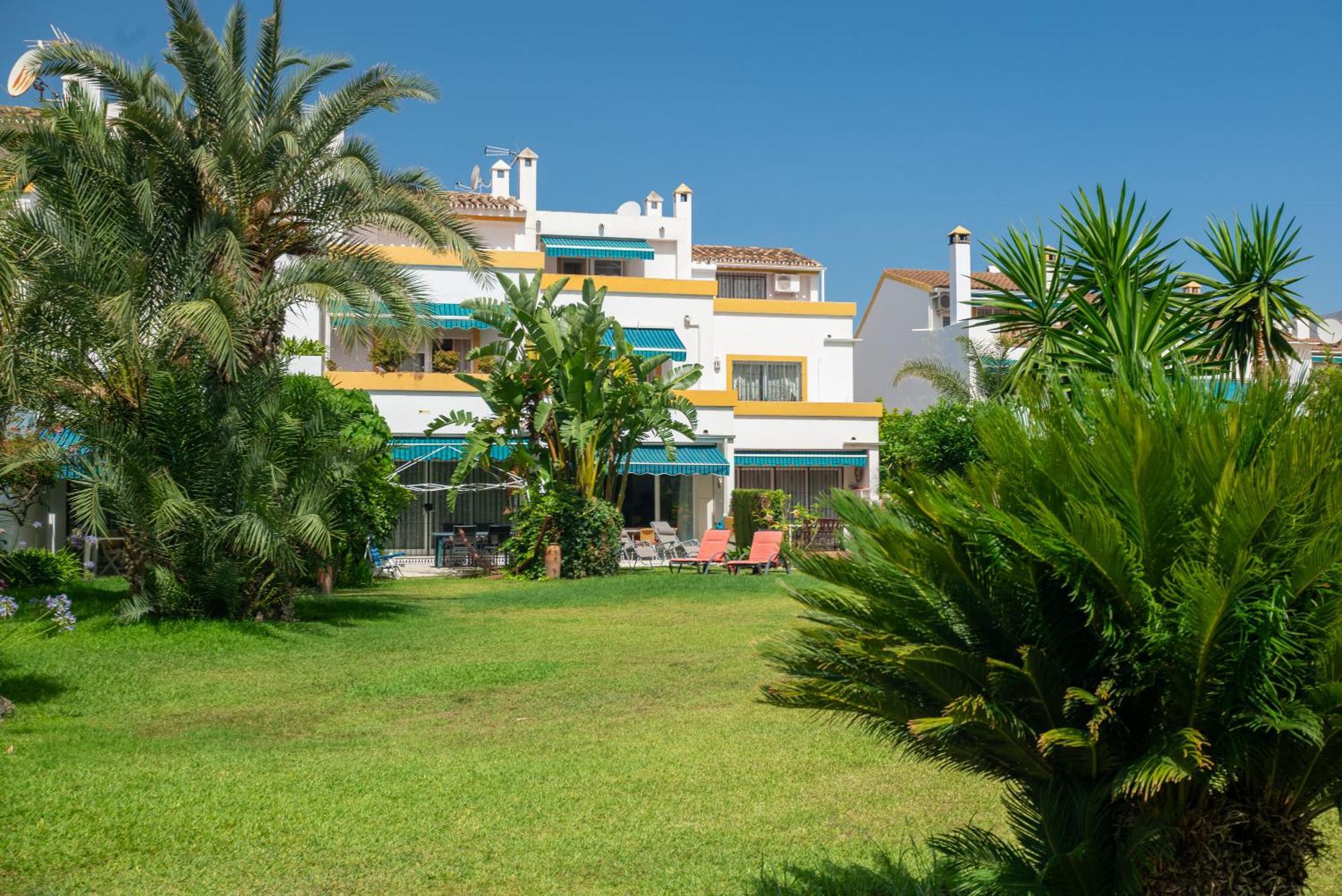 Spacious Beachfront *