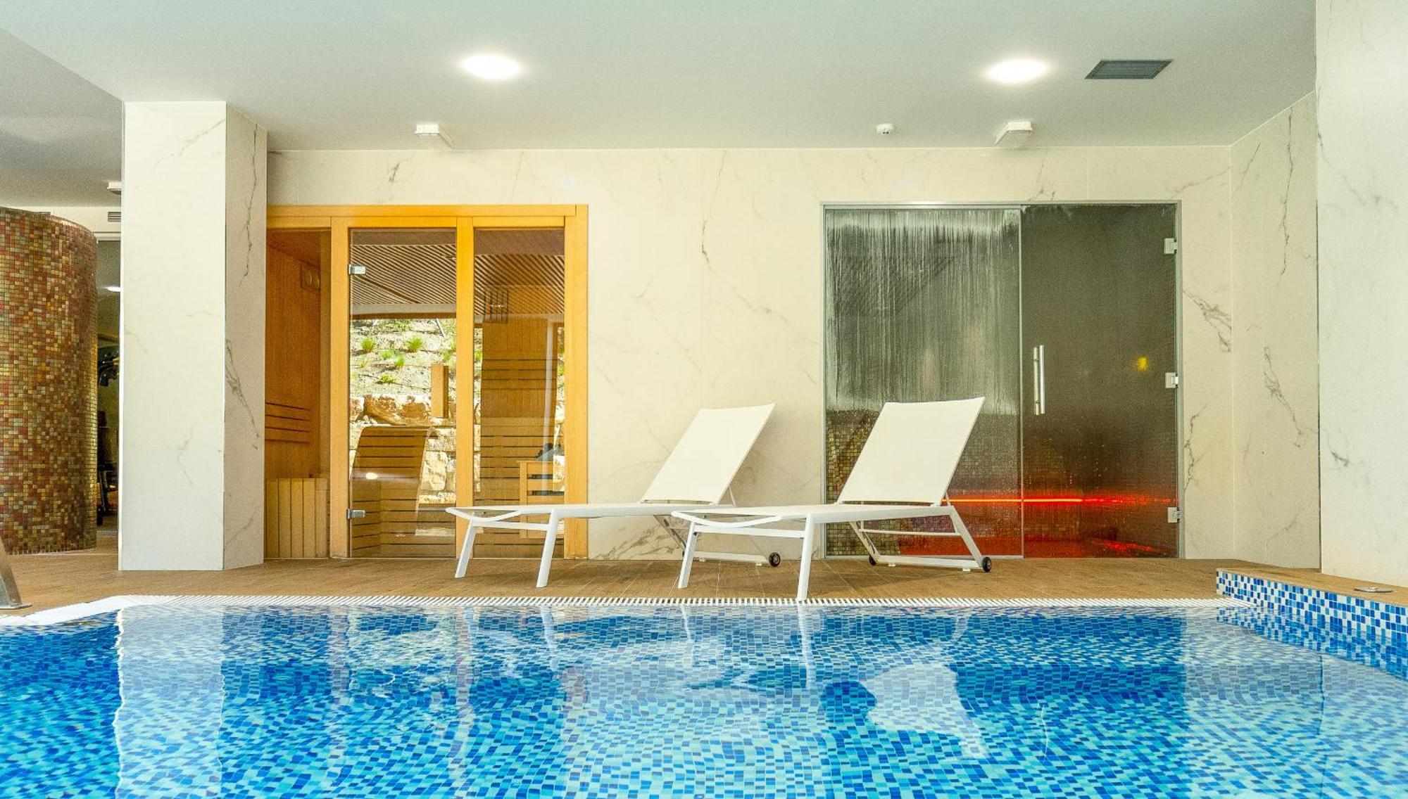 Oasis 325 Penthouse