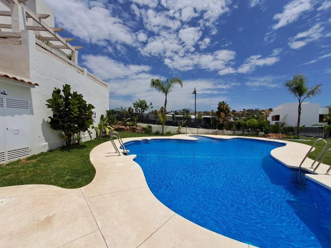 Noctua House Campanario Estepona