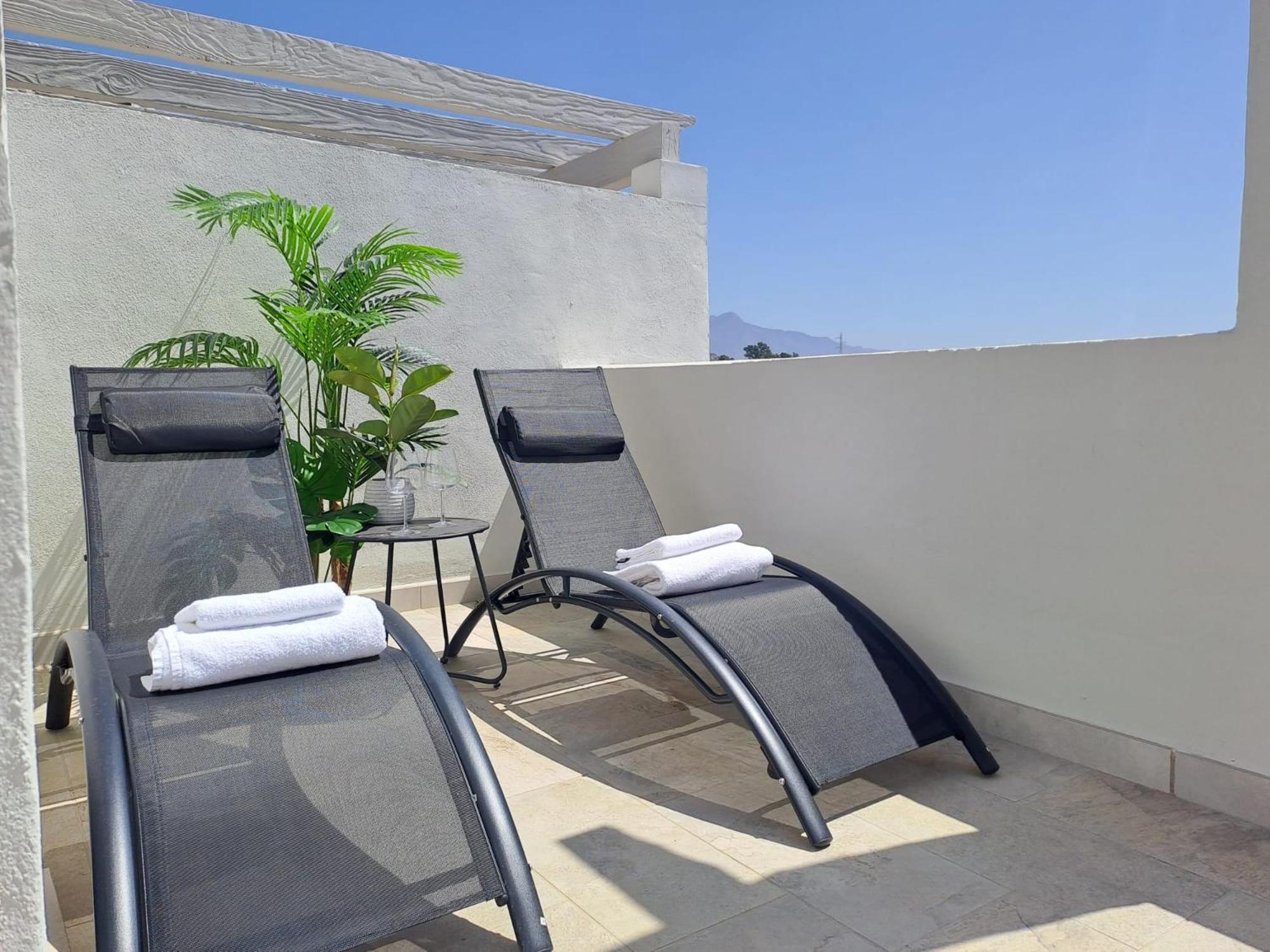 Noctua House Campanario Estepona