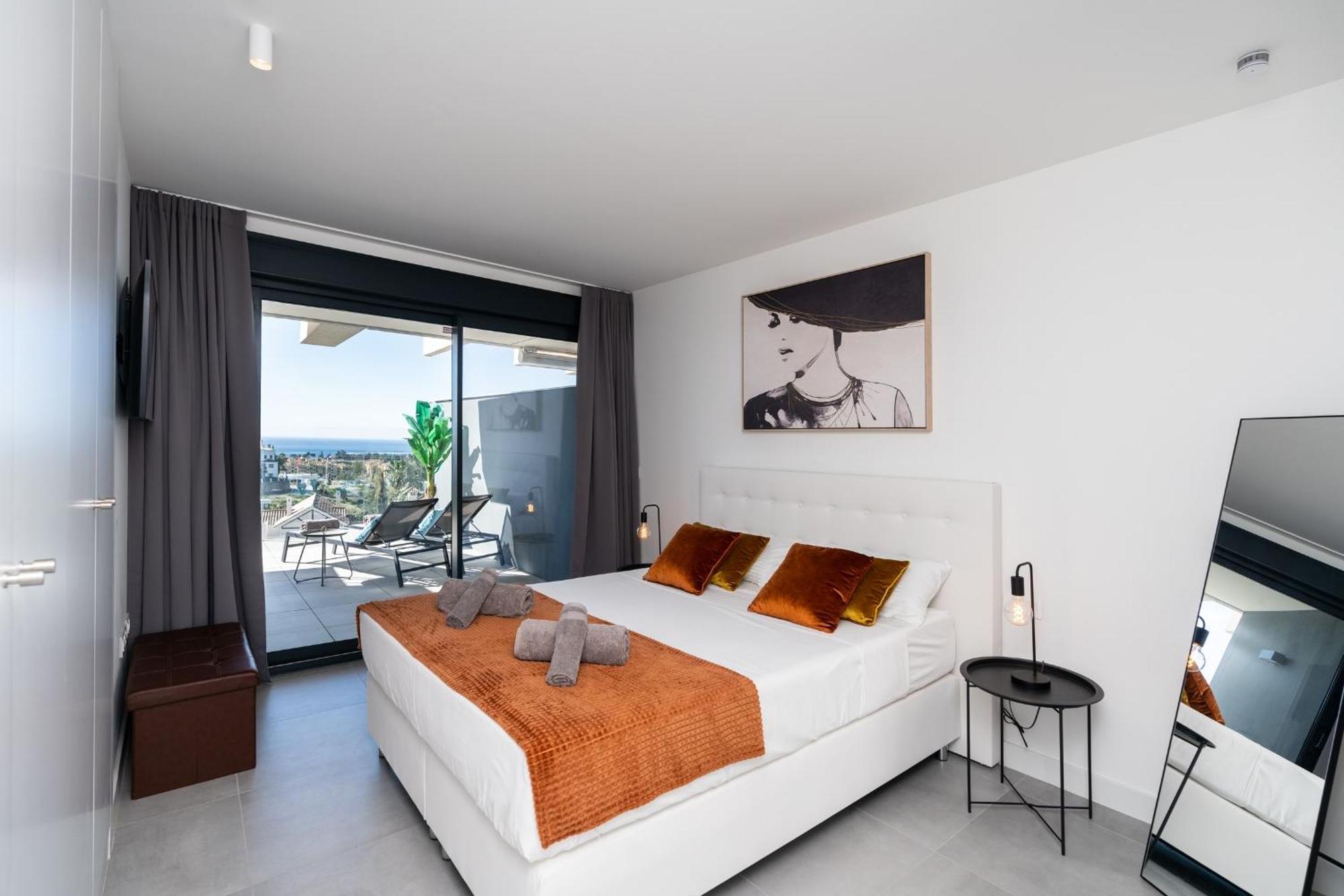 Apartment Oasis 325 New Luxury Penthouse With Amazing Sea View And Private Jacuzzi Estepona
