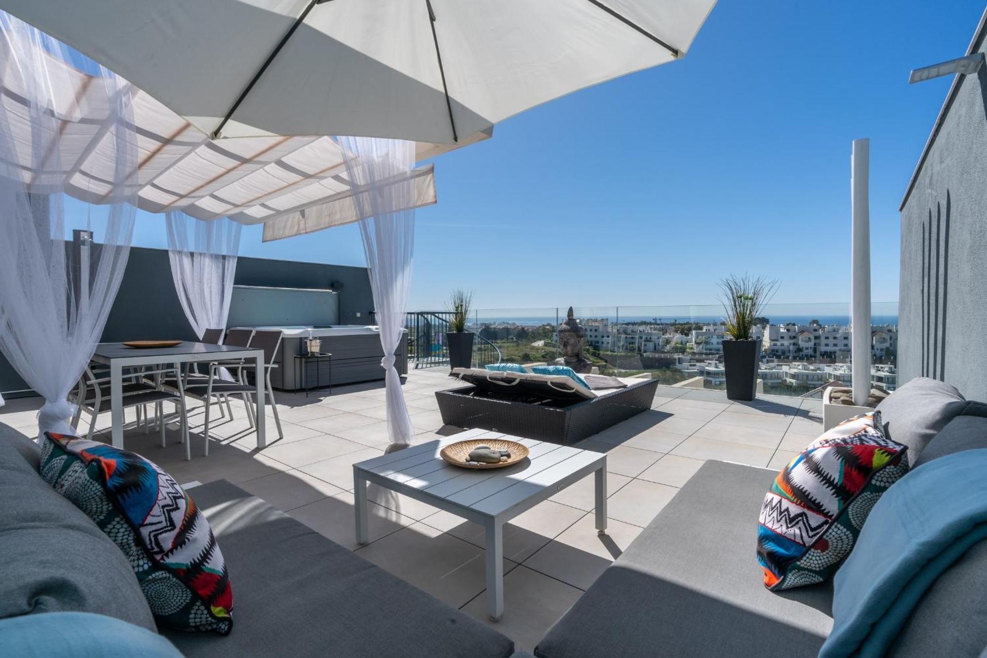 Oasis 325 New Luxury Penthouse With Amazing Sea View And Private Jacuzzi * Estepona