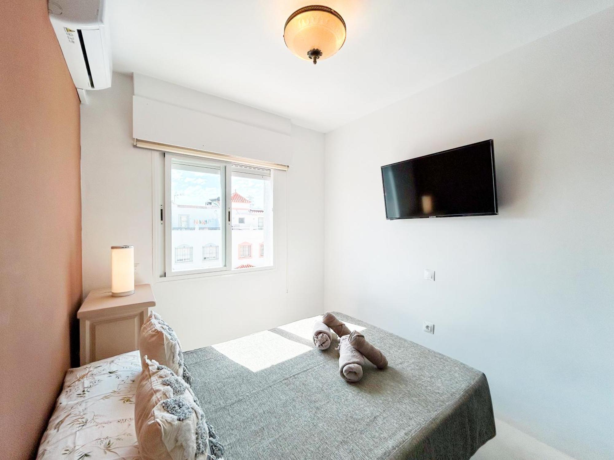 Townhouse With Arabic Pool And Close To The In Vakantiehuis Estepona