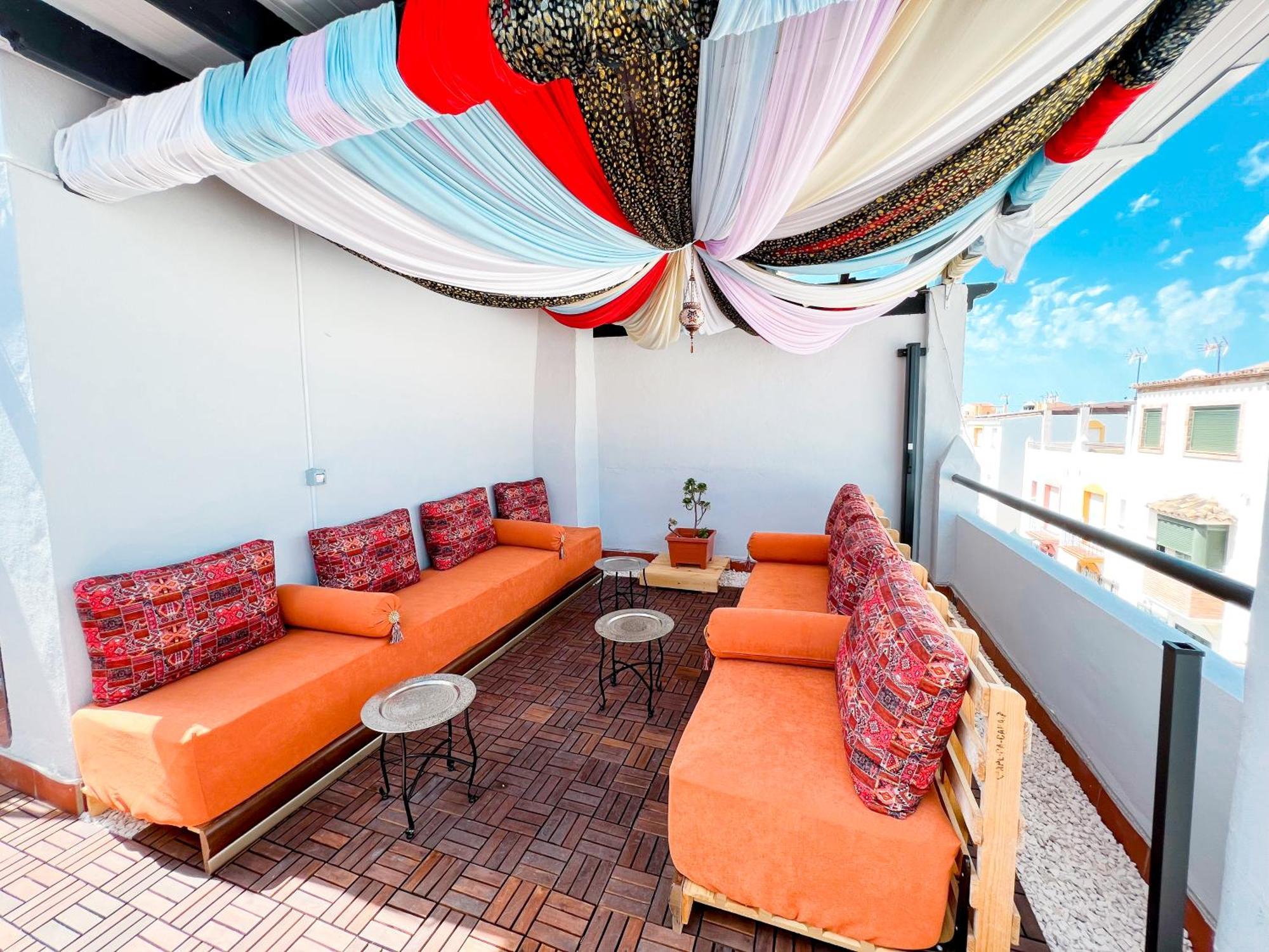 Townhouse With Arabic Pool And Close To The In