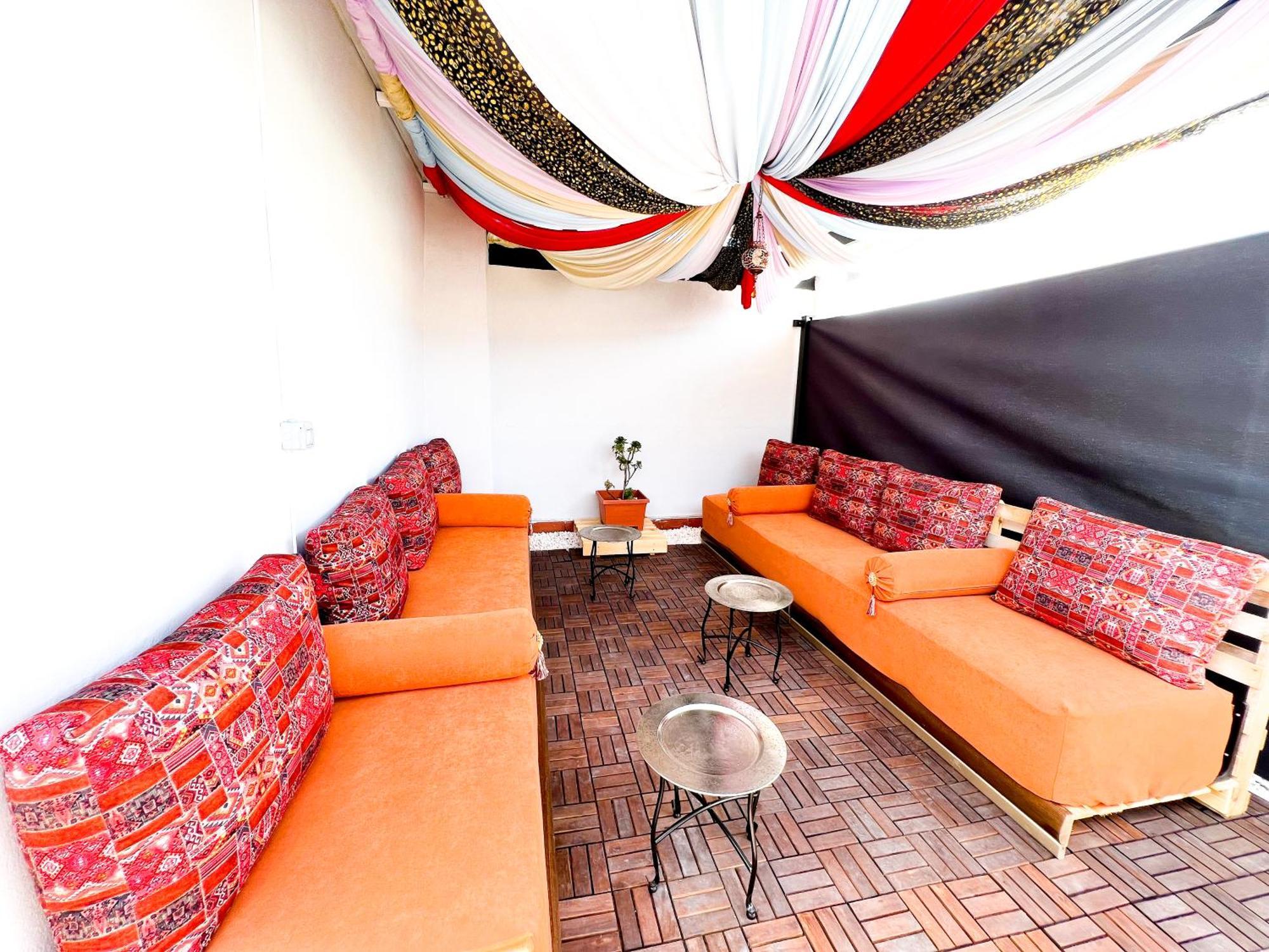 Vakantiehuis Townhouse With Arabic Pool And Close To The In *