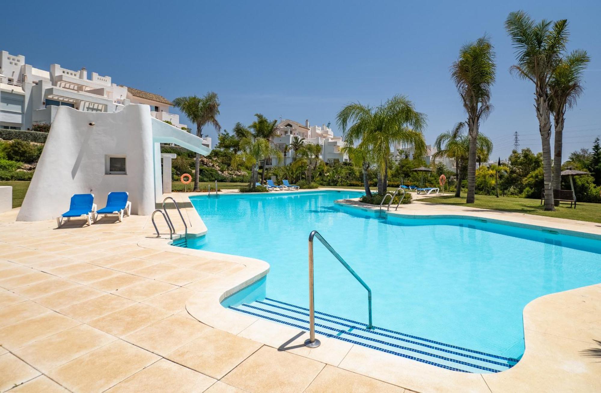 Alcazaba Lagoon 2425 Luxury Private Apartment *