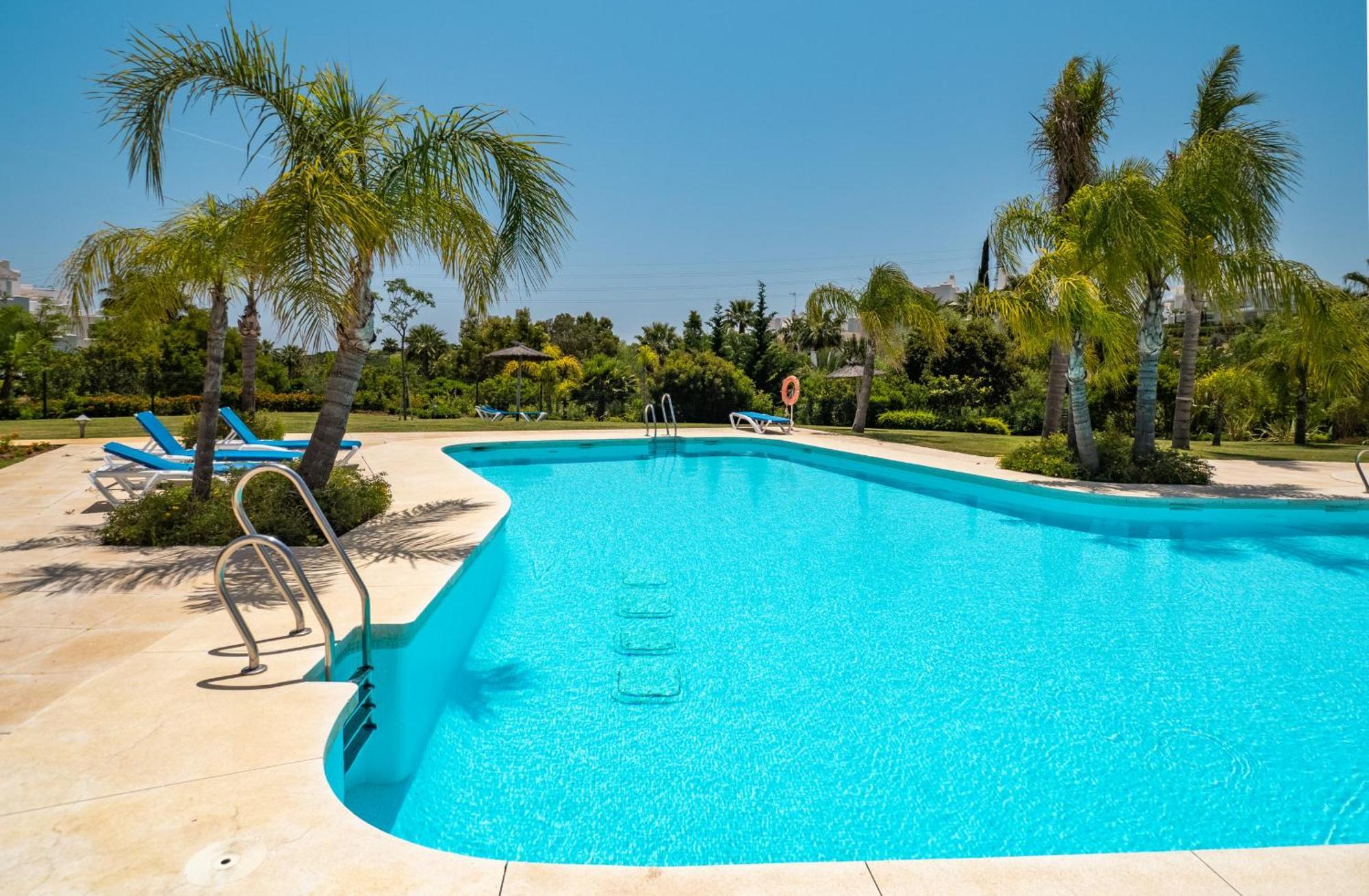 Alcazaba Lagoon 2425 Luxury Private Apartment