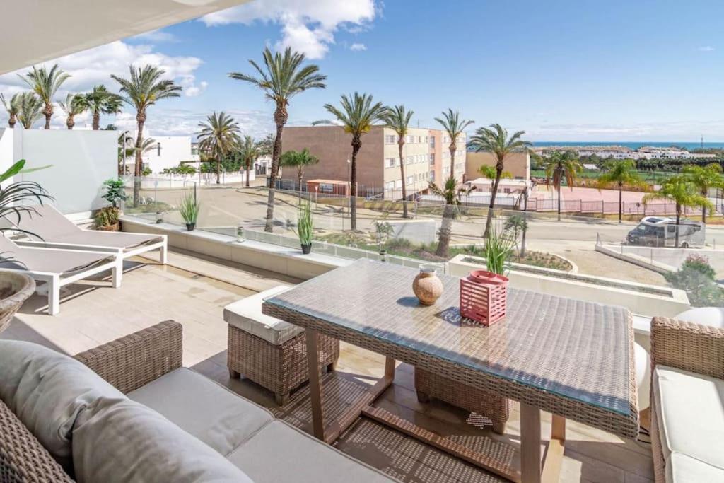 Perfect 3 Bed In Le Mirage With Seaview Rdr313 *