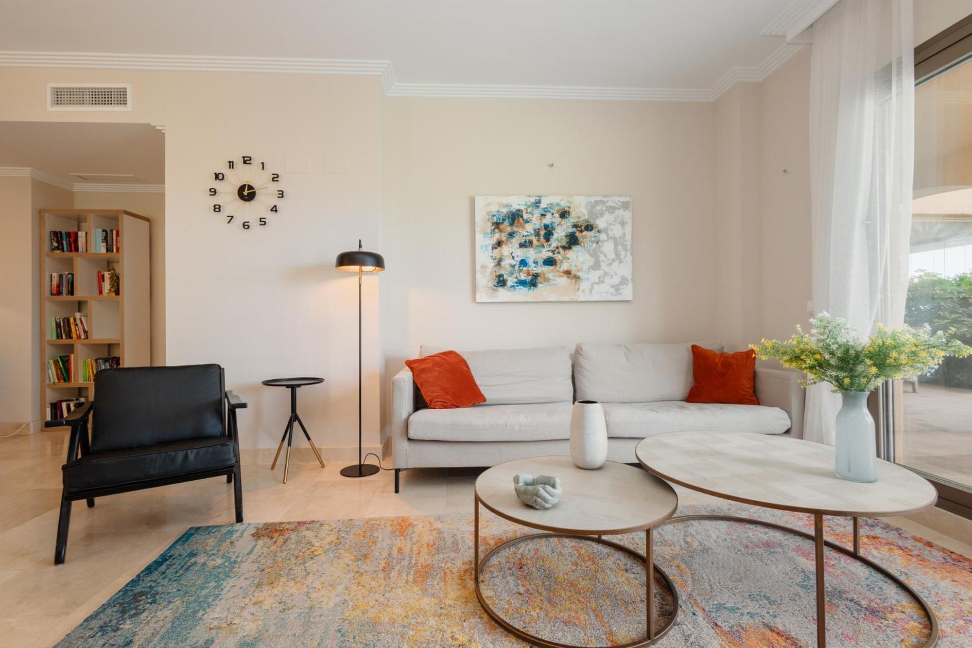 Beautiful In Benahavis, Marbella Apartment Estepona
