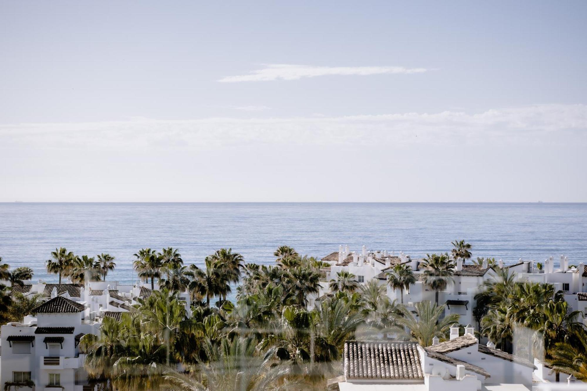 The Flag Marbella, Adult Recommended