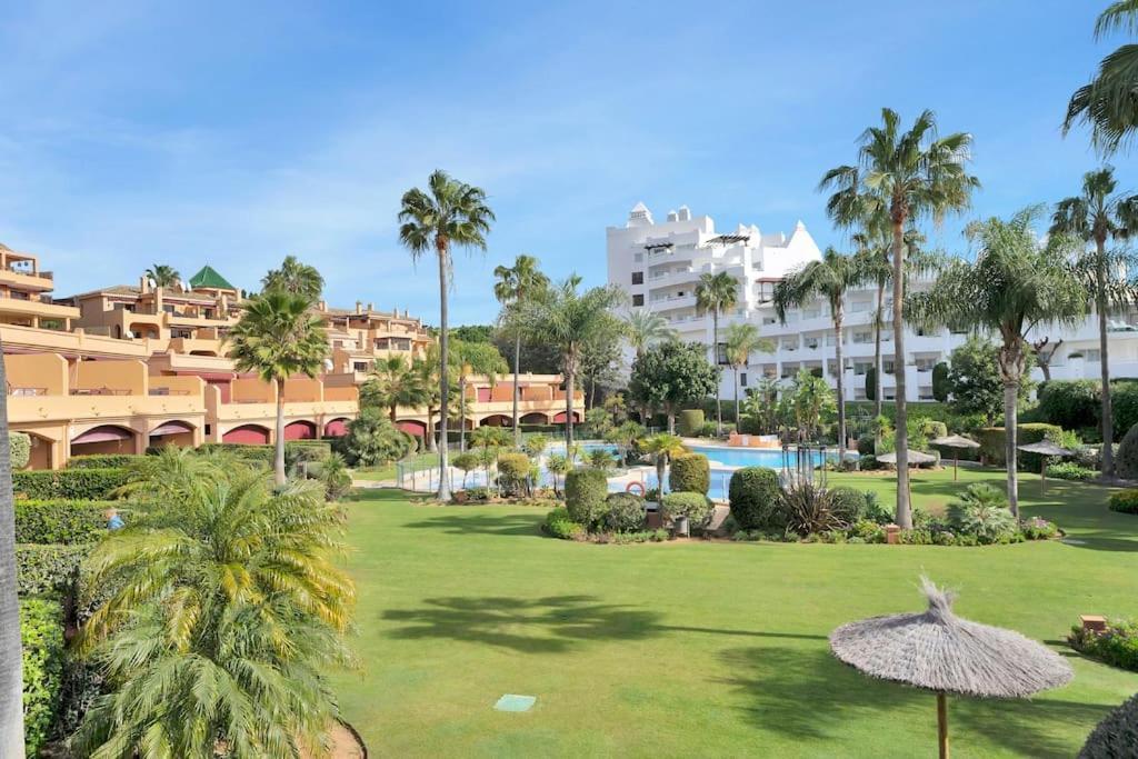 Lujoso Adosado Frente Al Mar Con Piscina Y Jardin - Riviera Andaluza 3 Holiday home