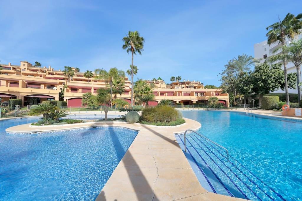 Holiday home Lujoso Adosado Frente Al Mar Con Piscina Y Jardin - Riviera Andaluza 3 *