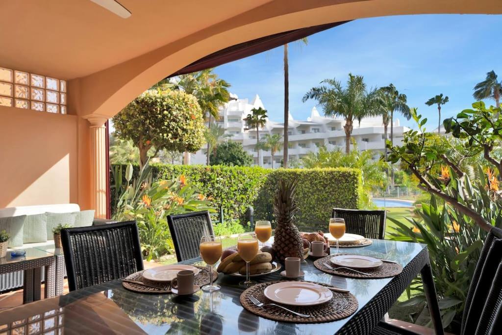 Lujoso Adosado Frente Al Mar Con Piscina Y Jardin - Riviera Andaluza 3