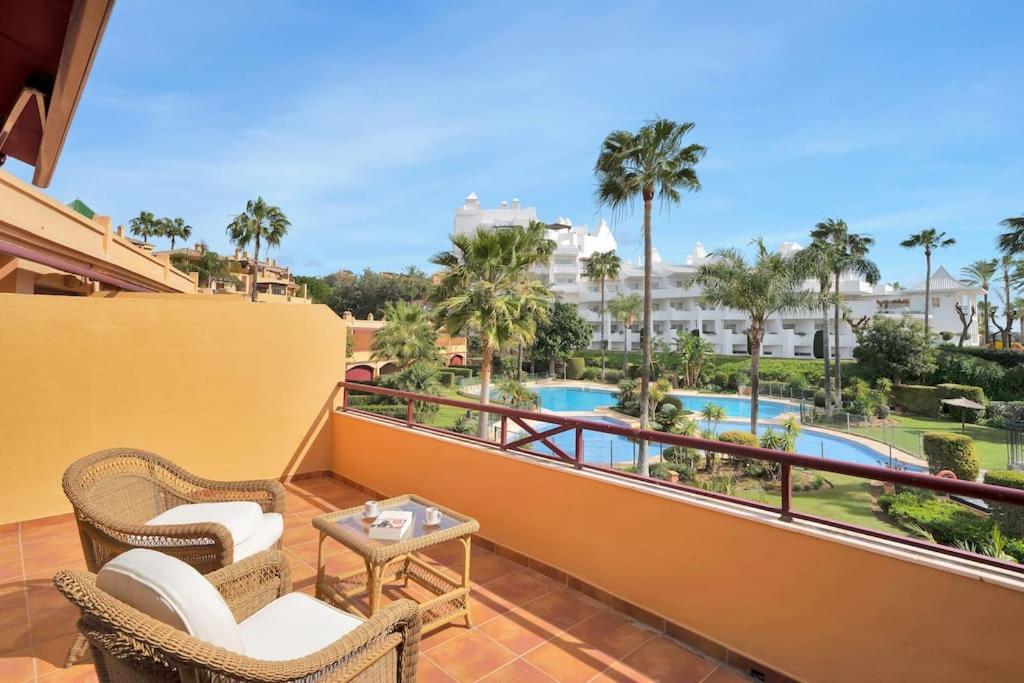 Lujoso Adosado Frente Al Mar Con Piscina Y Jardin - Riviera Andaluza 3