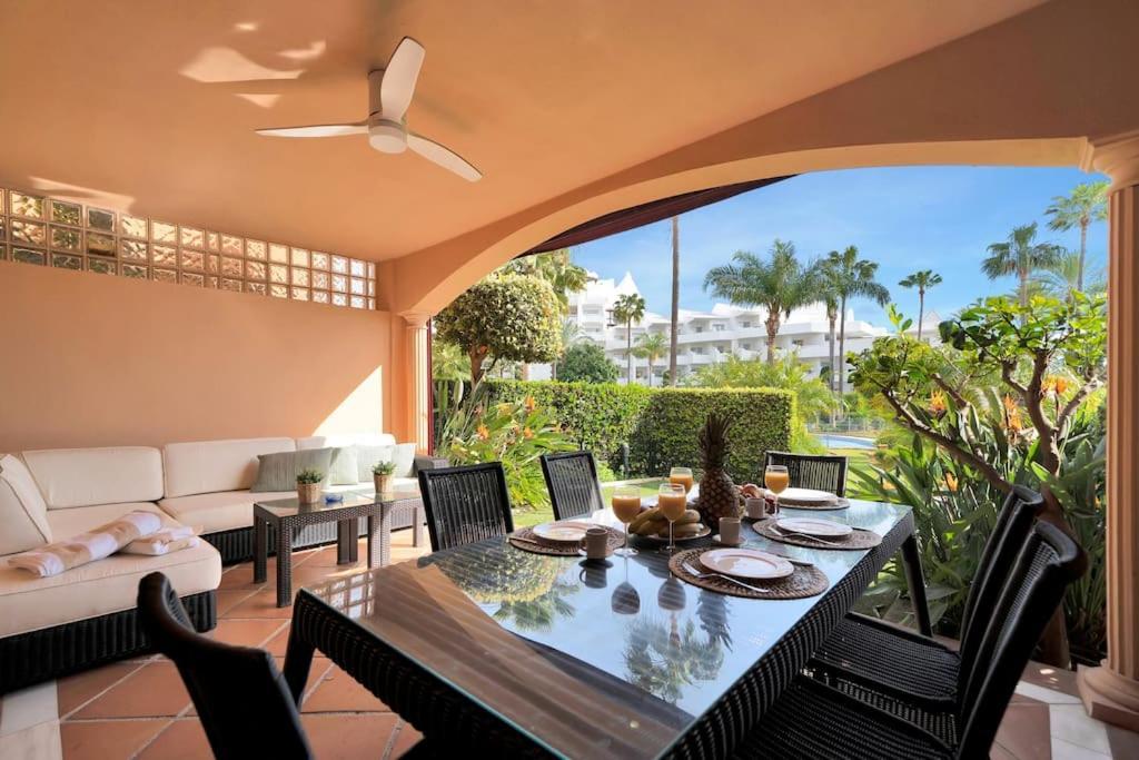 Lujoso Adosado Frente Al Mar Con Piscina Y Jardin - Riviera Andaluza 3 Holiday home *