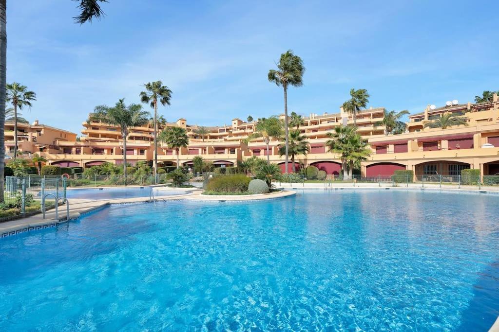 Lujoso Adosado Frente Al Mar Con Piscina Y Jardin - Riviera Andaluza 3 *