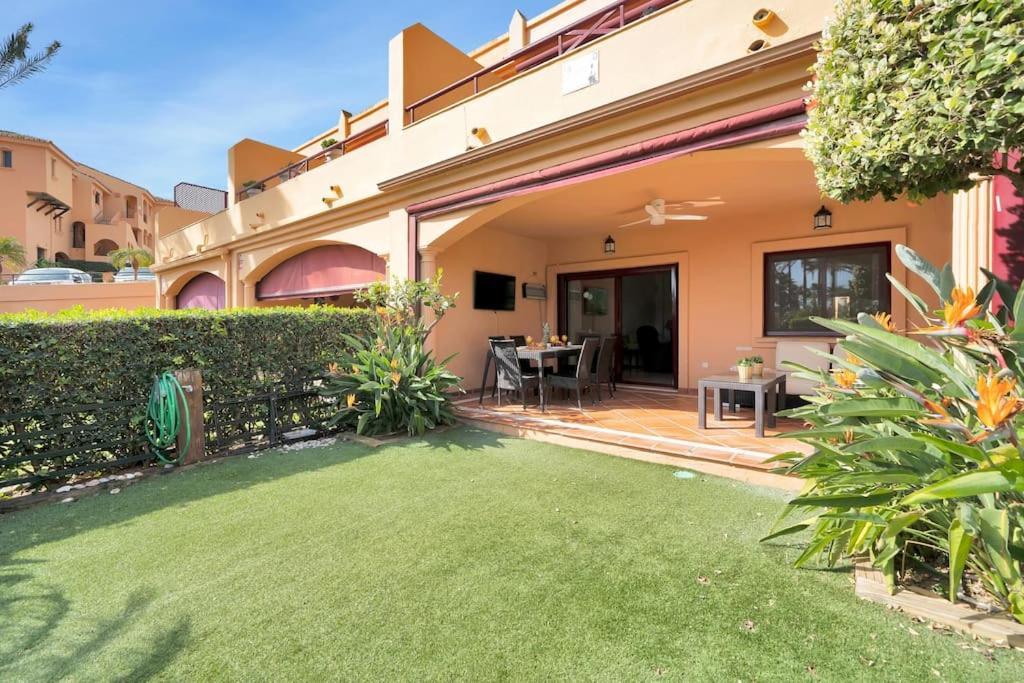 Lujoso Adosado Frente Al Mar Con Piscina Y Jardin - Riviera Andaluza 3