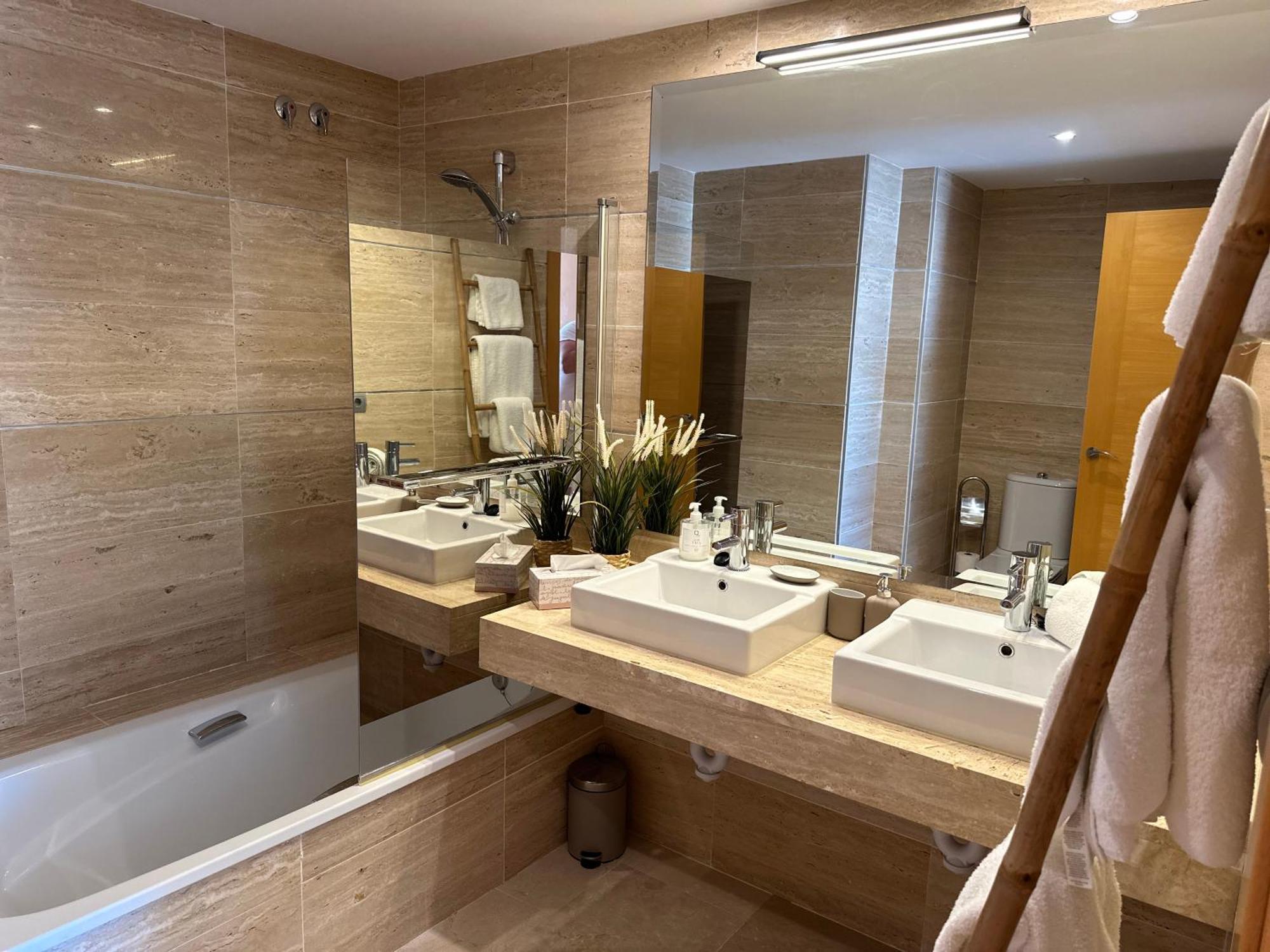 Apartment Charming 2 Bed In Quartiers Marbella